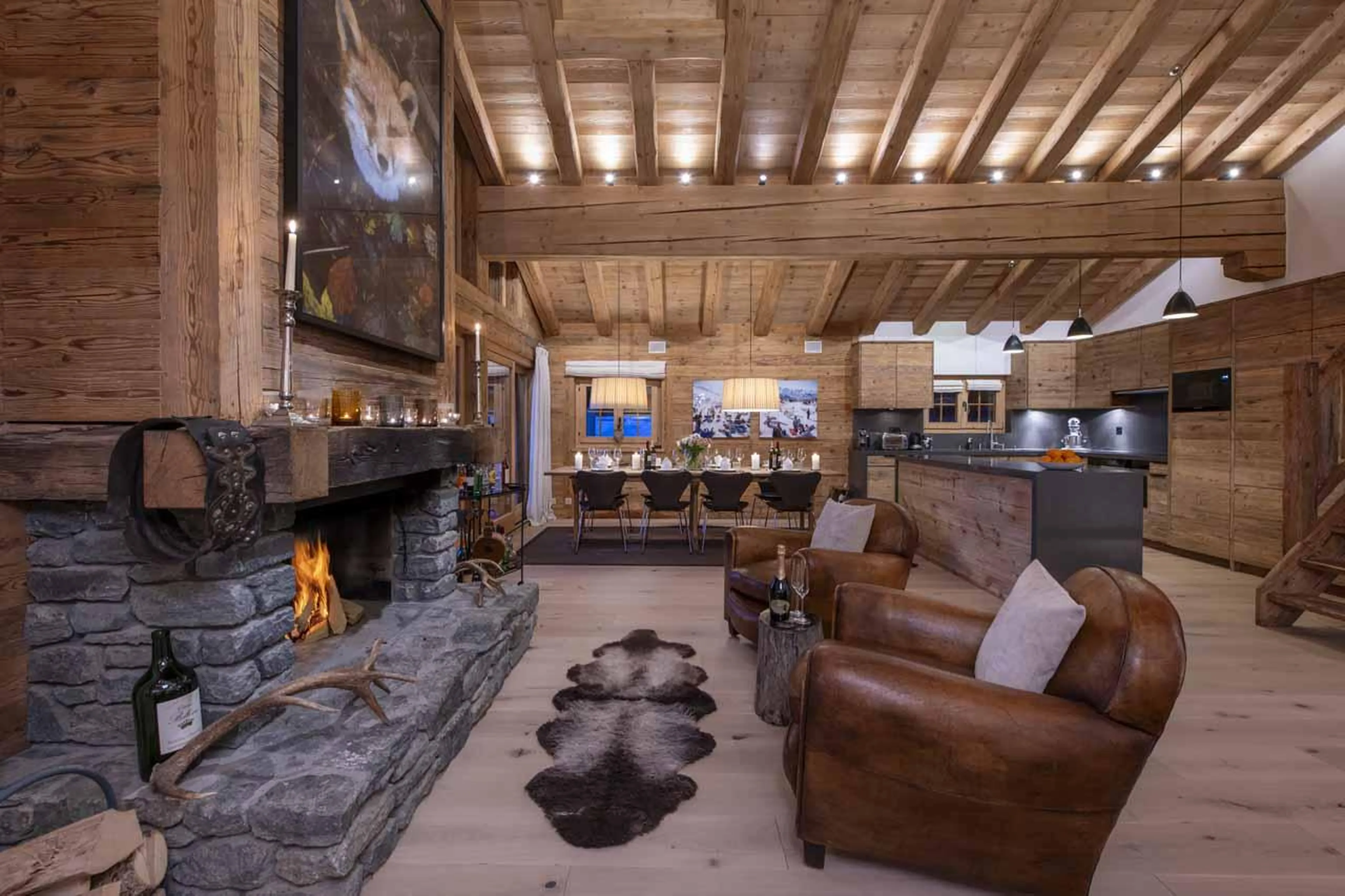 Floor-to-ceiling windows at Penthouse Treize Etoiles in Verbier