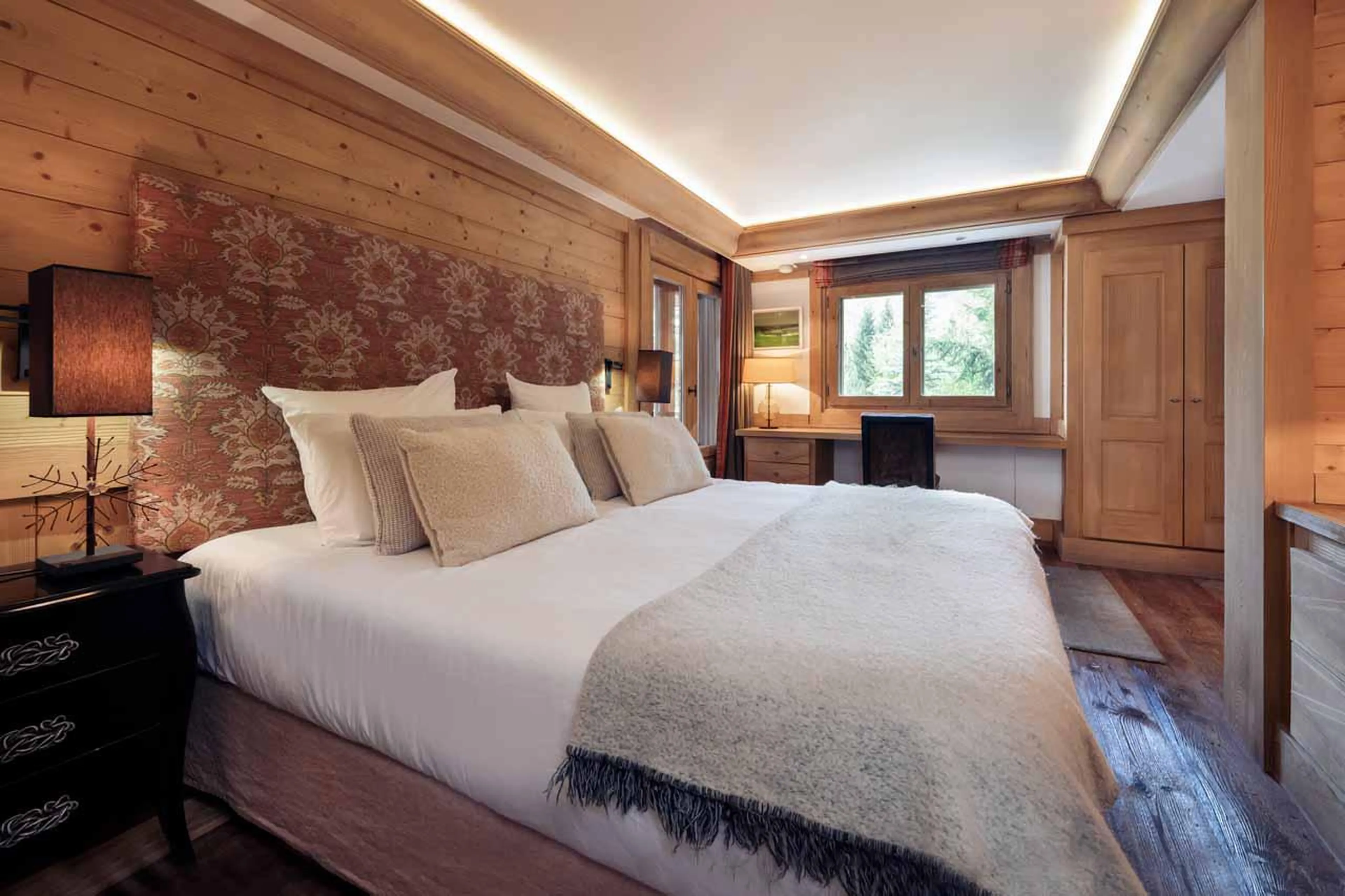 Bedroom five at Chalet Trois Ours in Meribel