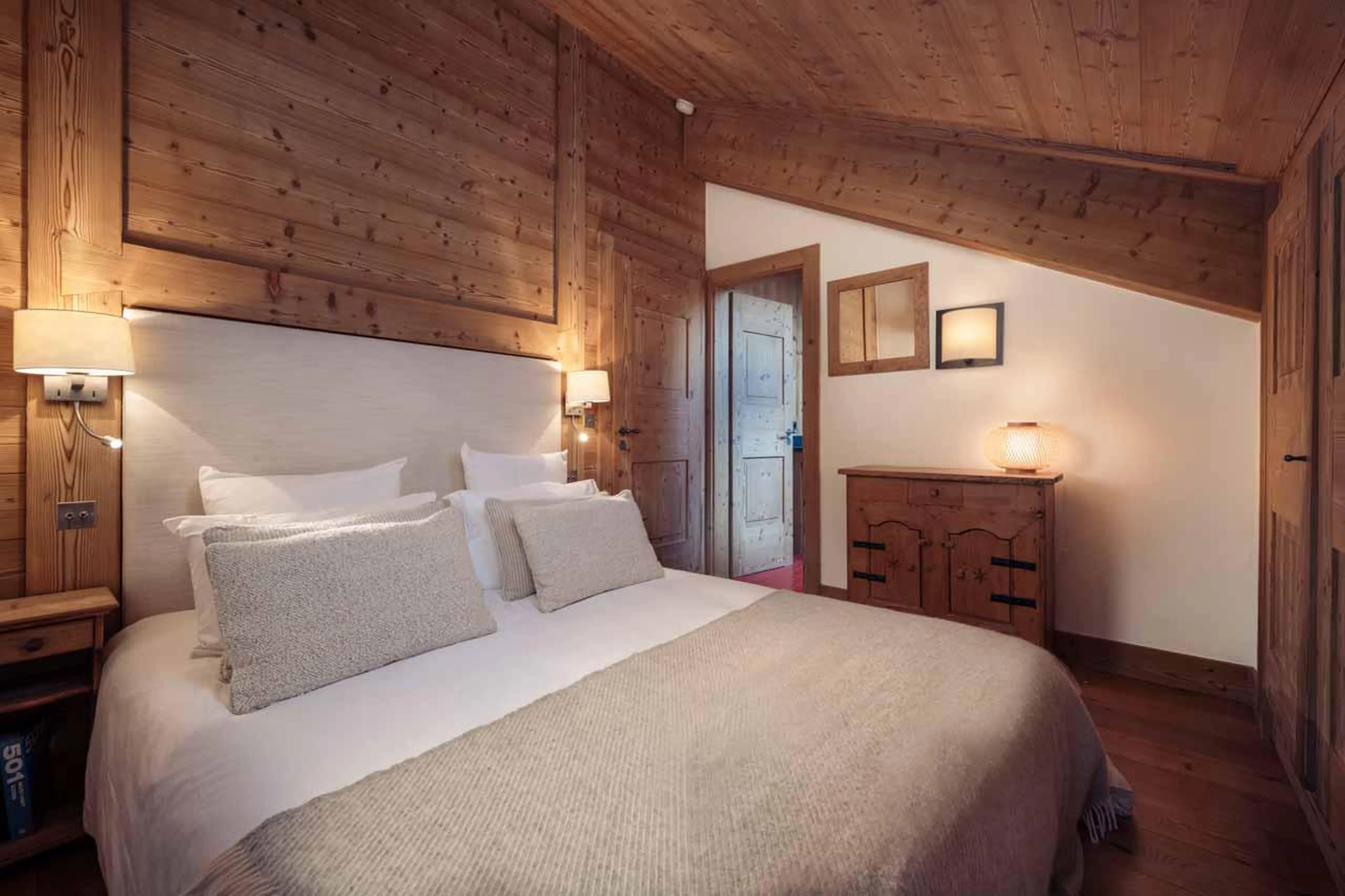 Bedroom three at Chalet Trois Ours in Meribel