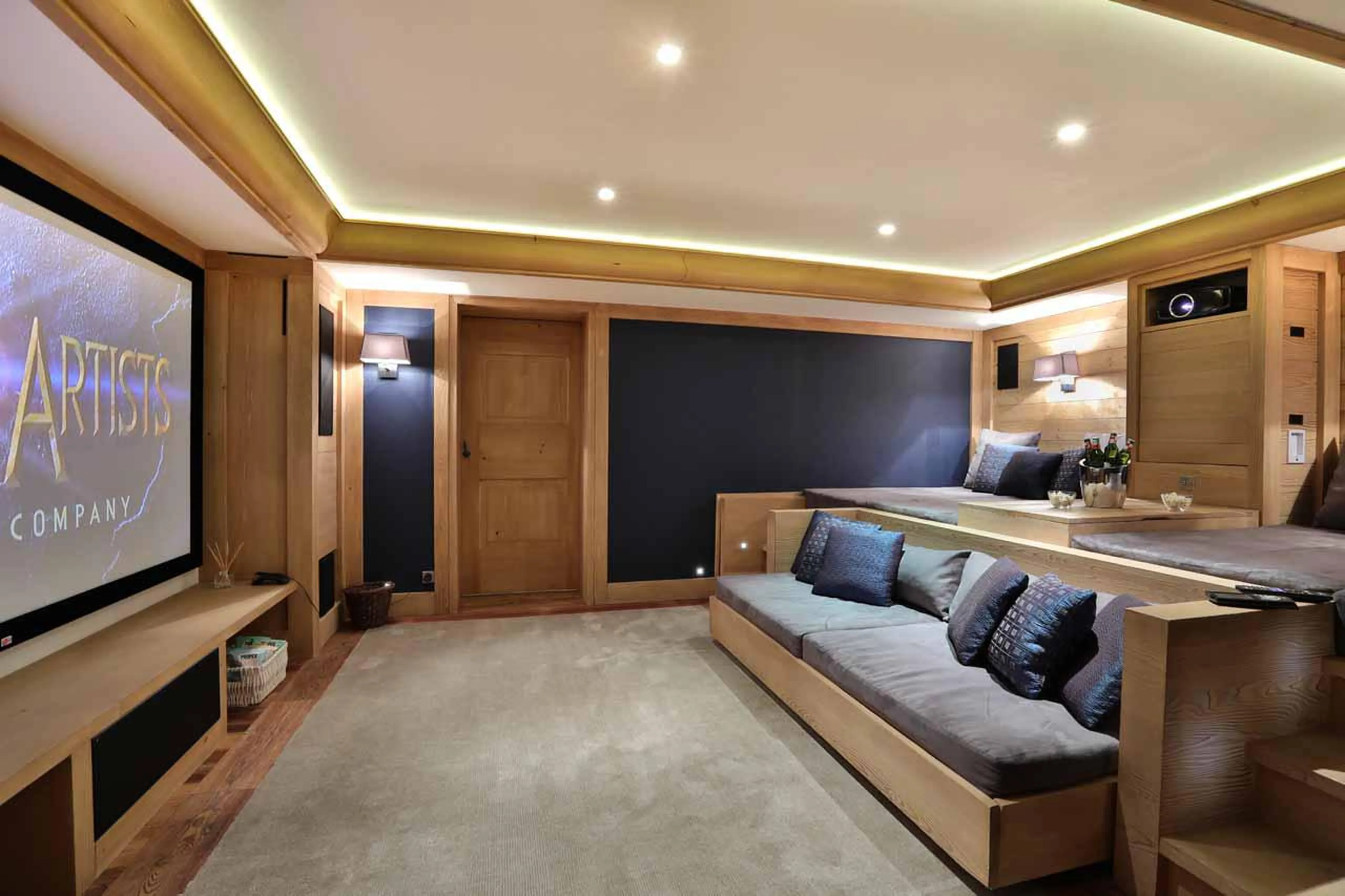 HD screen in cinema room at Chalet Trois Ours in Meribel