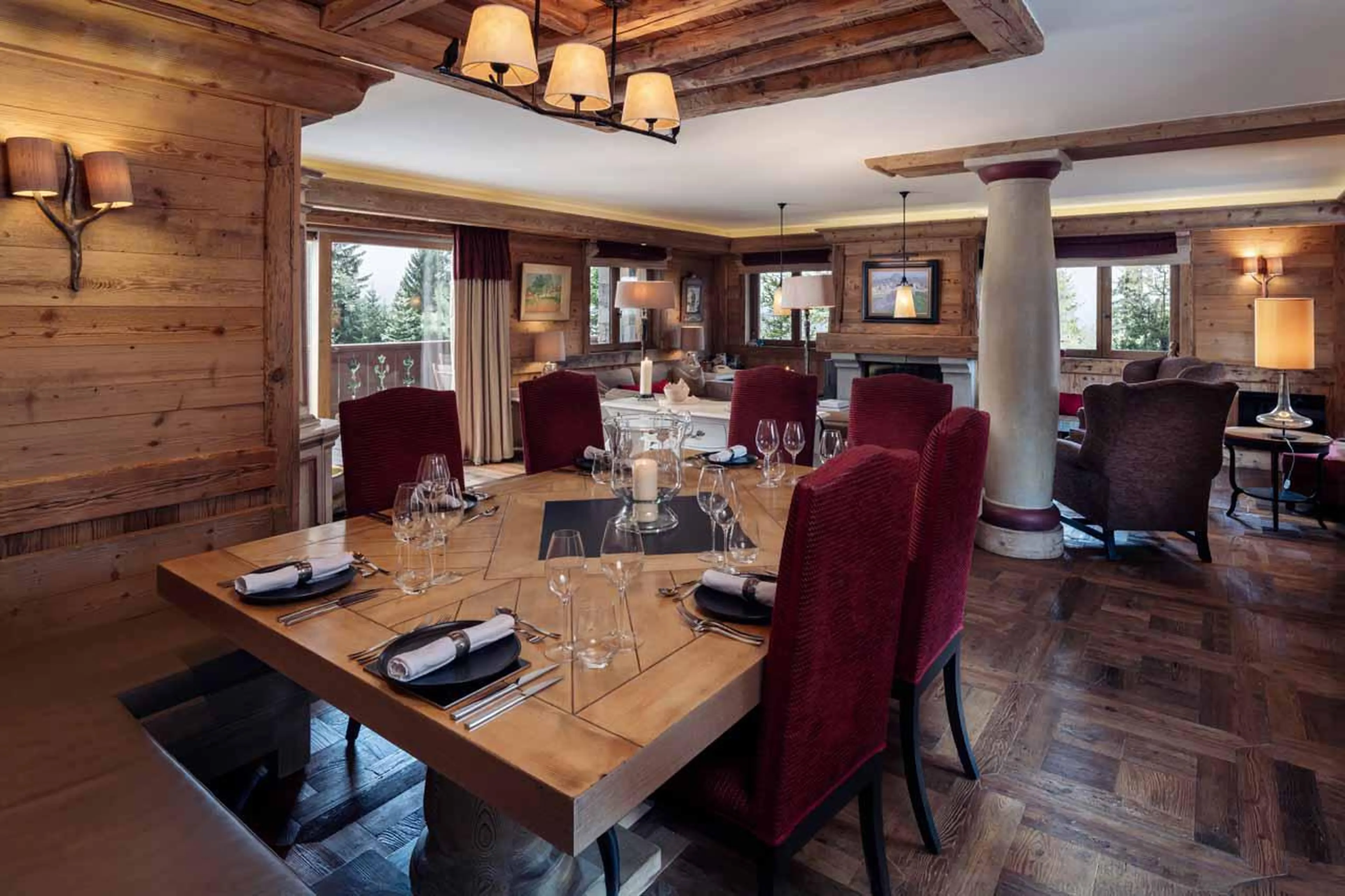 Open plan dining area at Chalet Trois Ours in Meribel