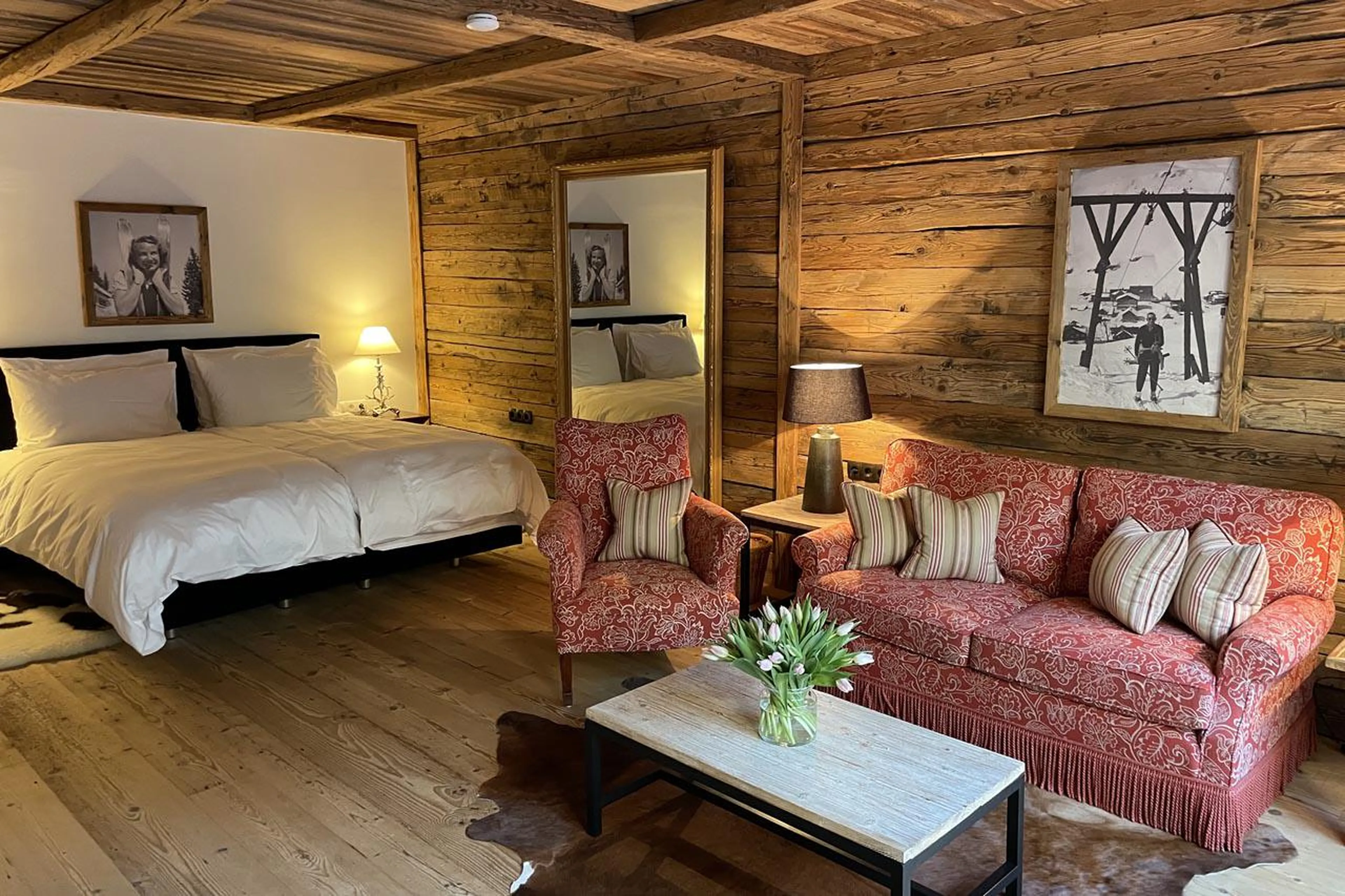 Twin/double bedroom at Chalet Tschoder in St Anton