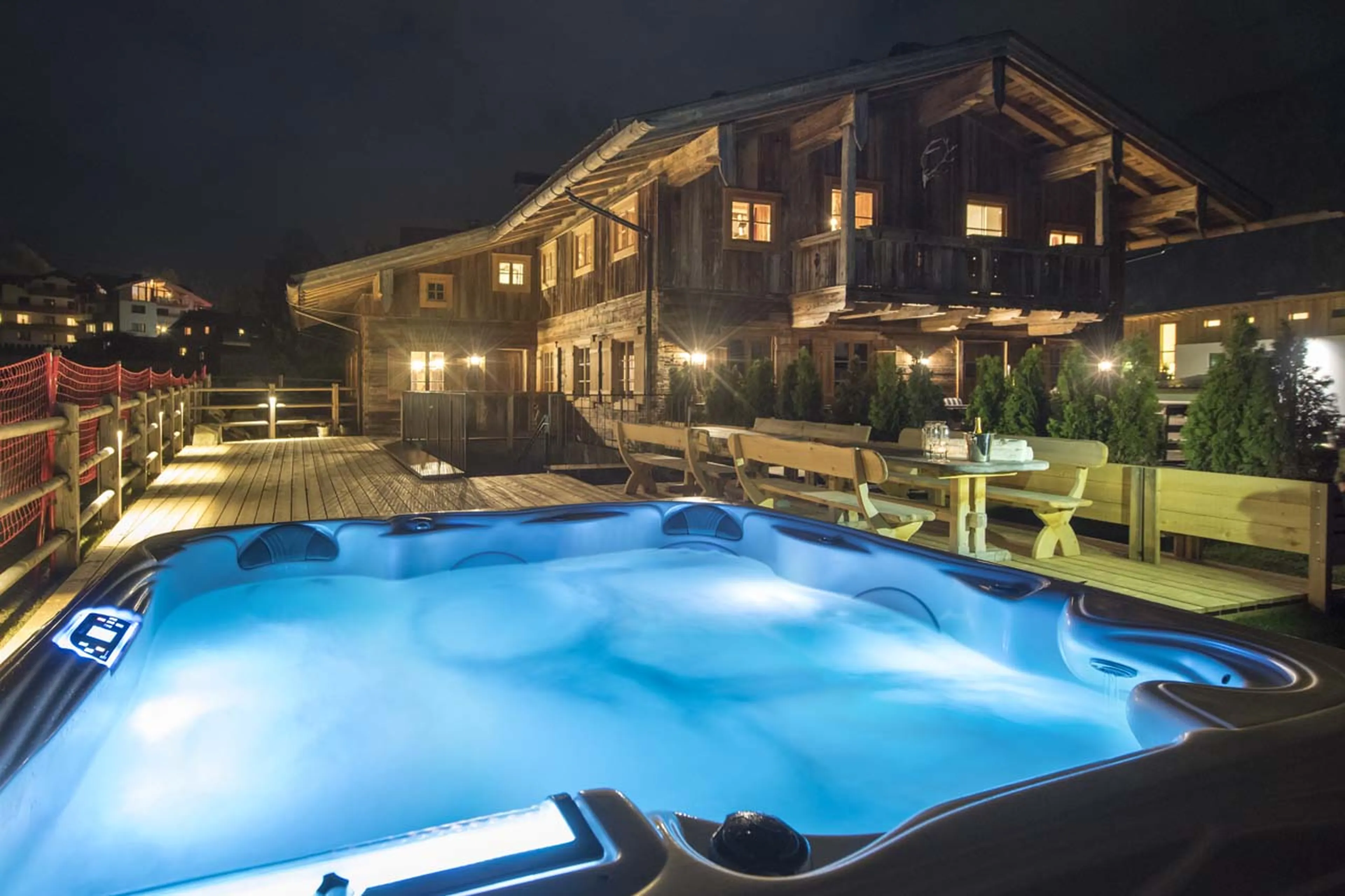 Outdoor hot tub at Chalet Tschoder in St Anton