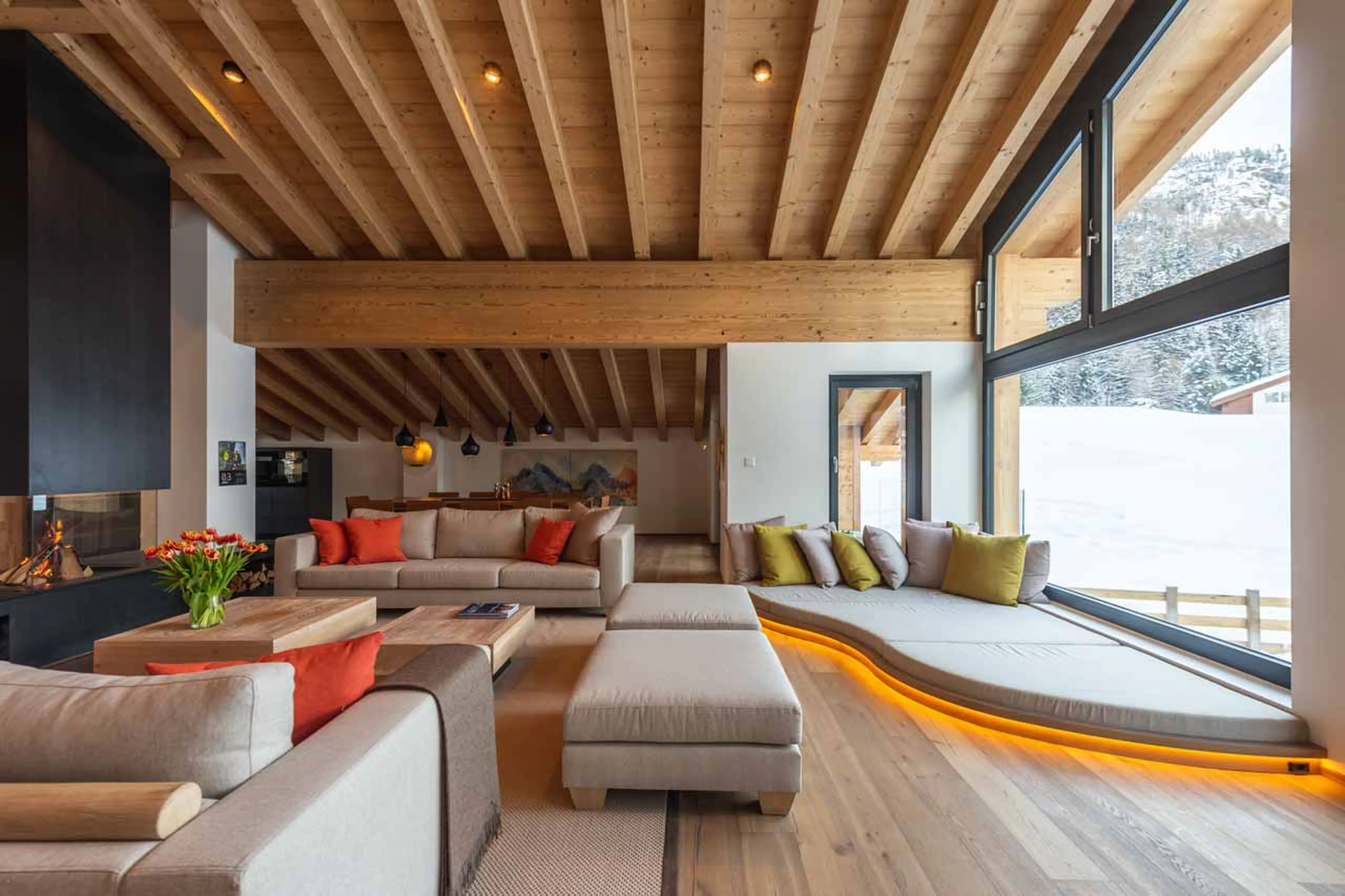 Plenty of seating available at Chalet Tuftra in Findelbach