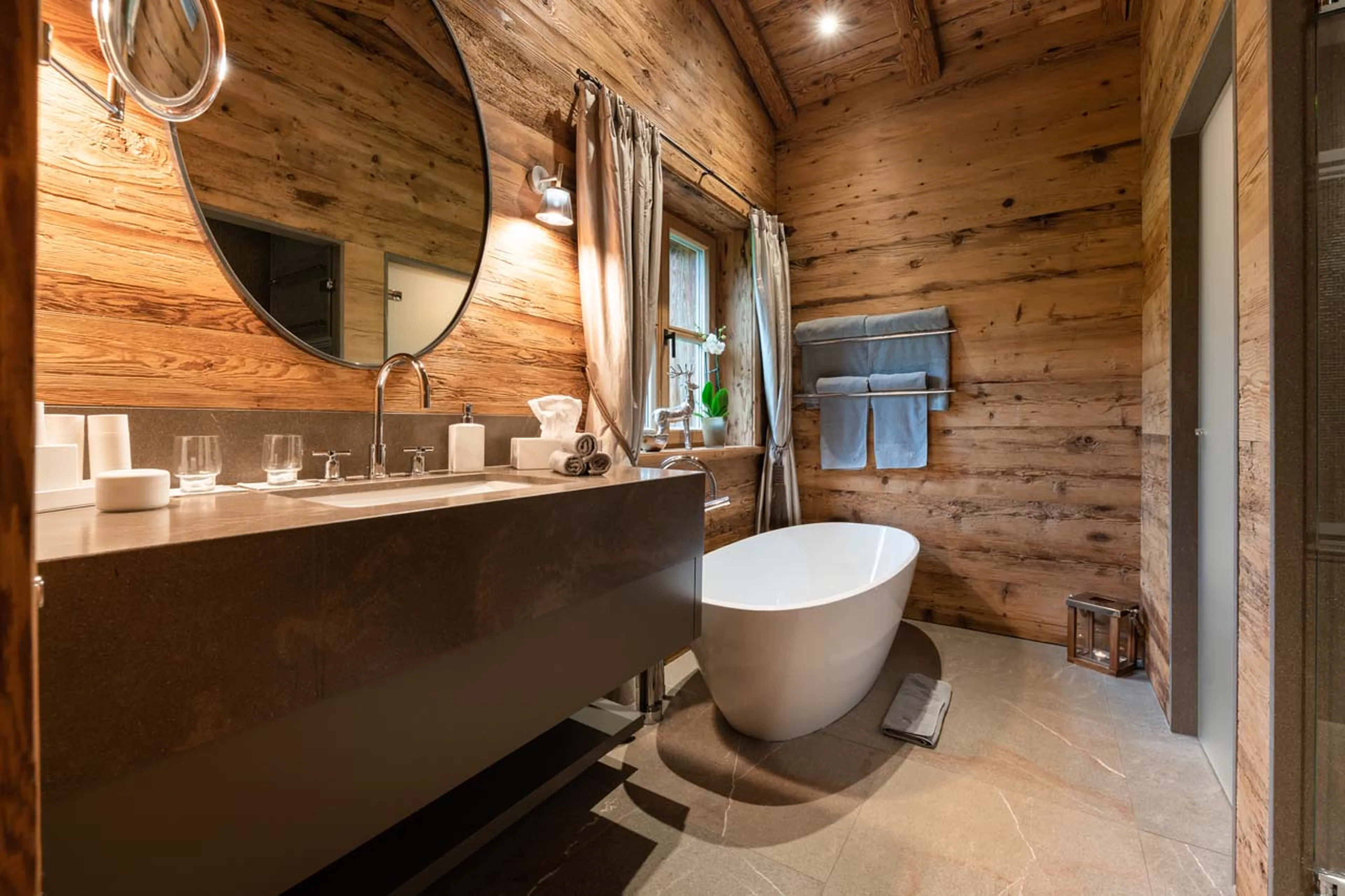 En-suite bathroom at Chalet Uberhaus in Lech