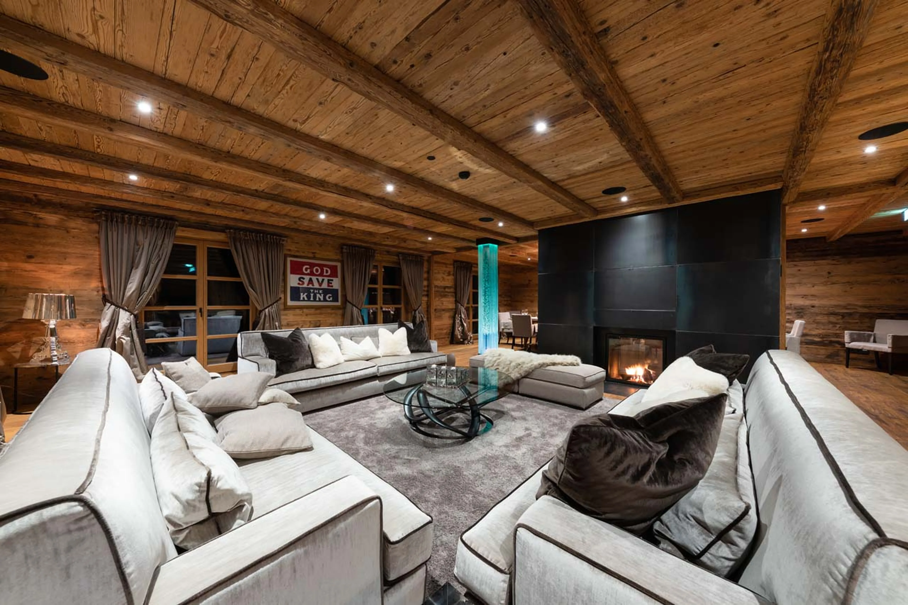 Living area at Chalet Uberhaus in Lech