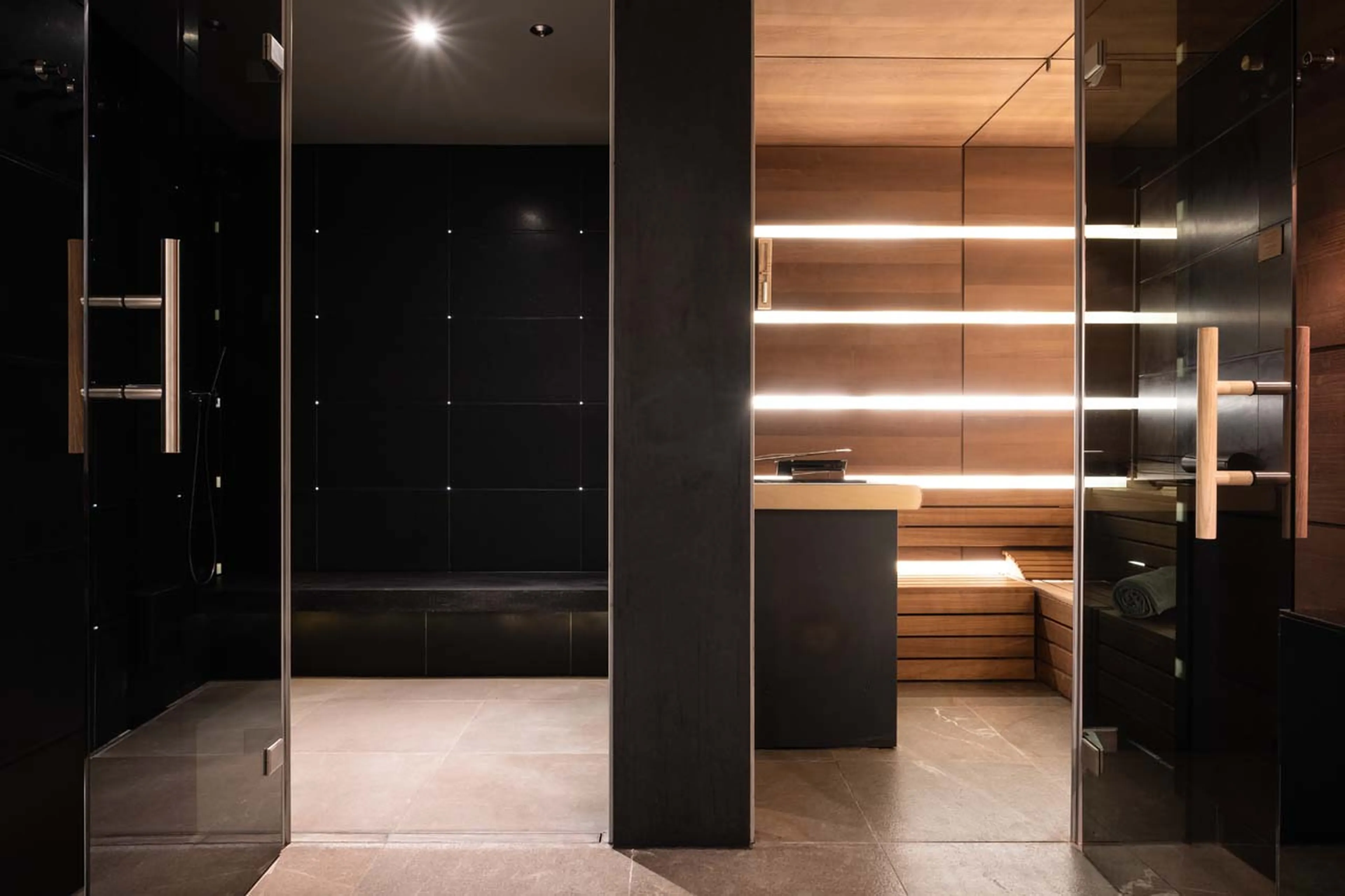 Sauna and hammam in spa at Chalet Uberhaus in Lech