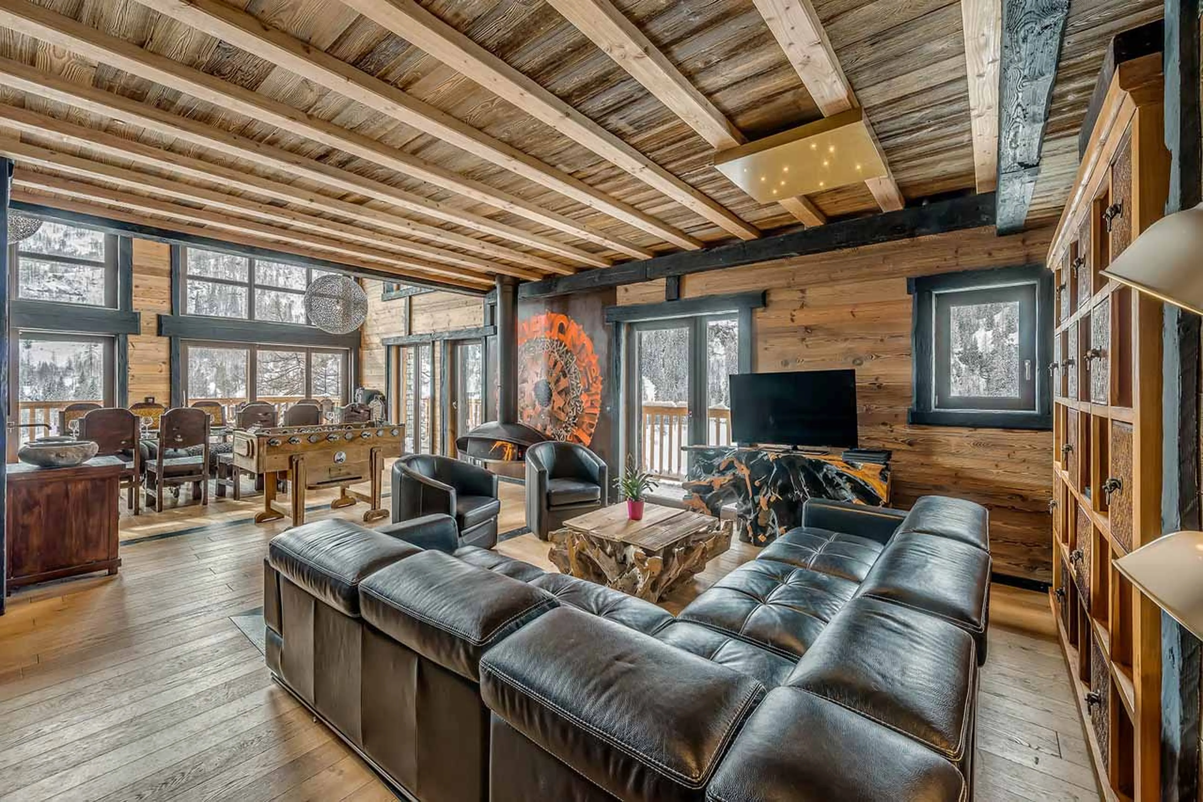 Open plan living and dining area