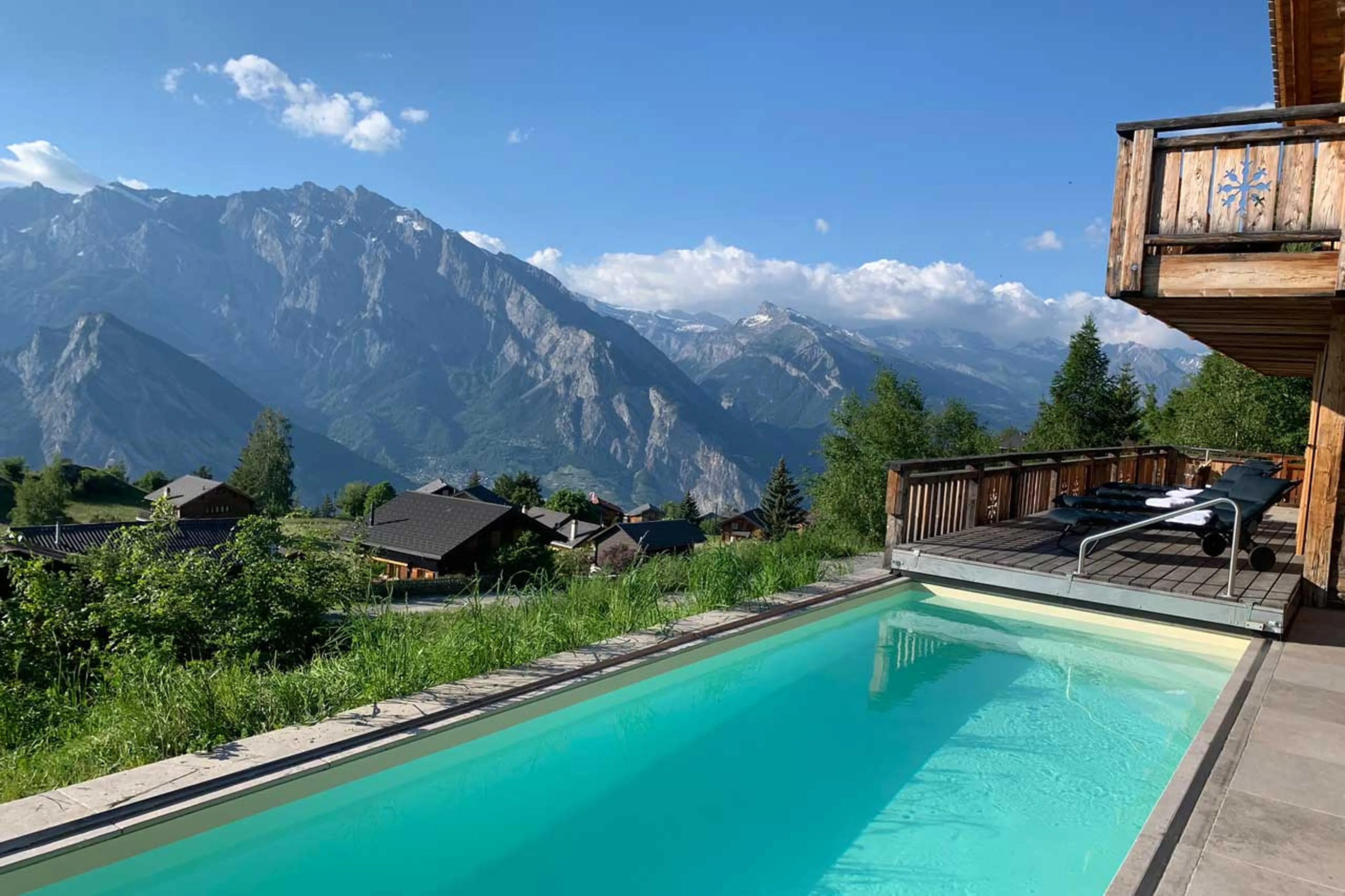 Heated outdoor pool of Chalet V in La Tzoumaz