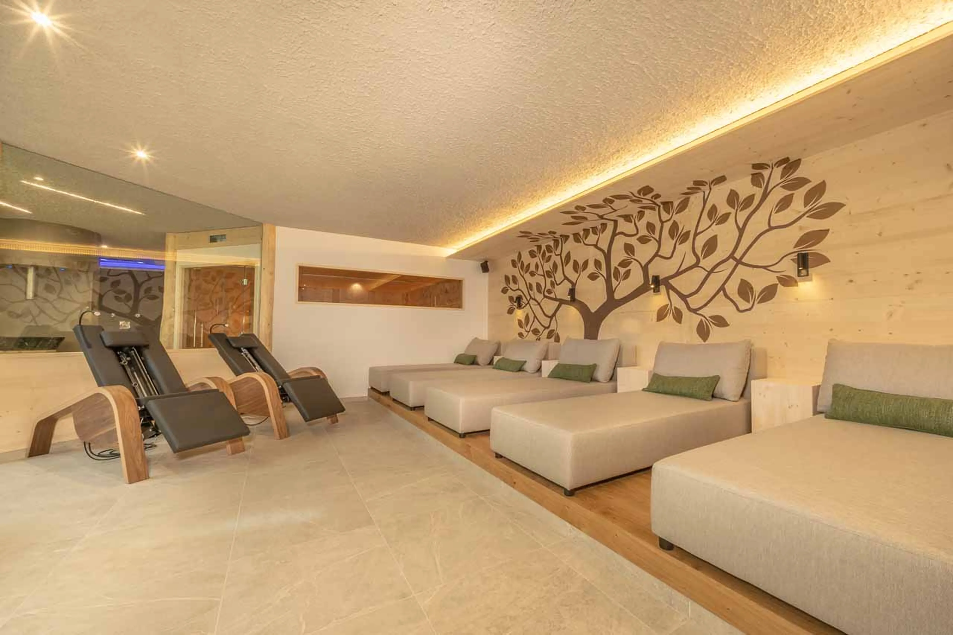 Daybeds at Apartment Selva in Val Gardena