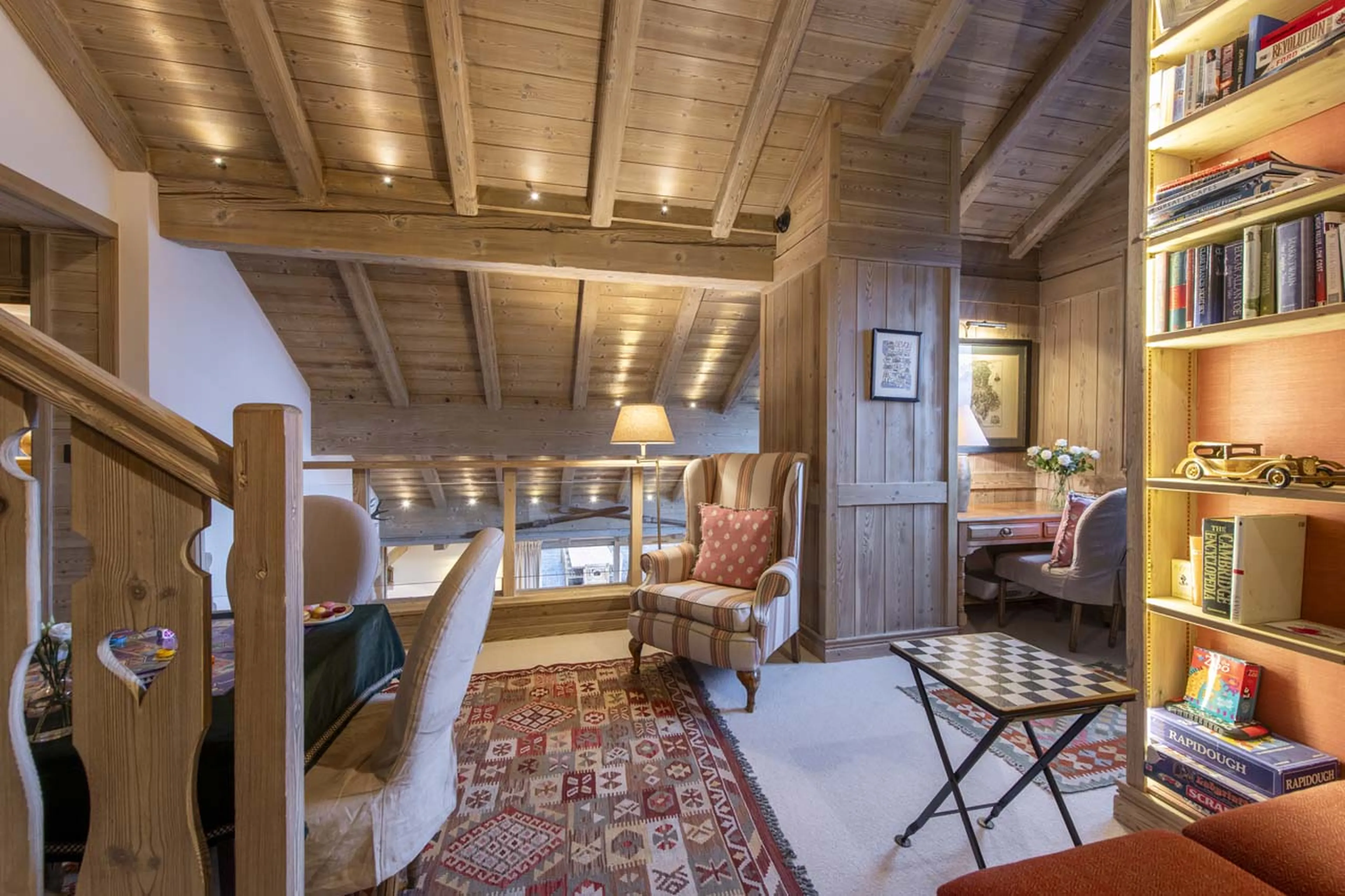 Mezzanine library area at Chalet Valentine in Meribel