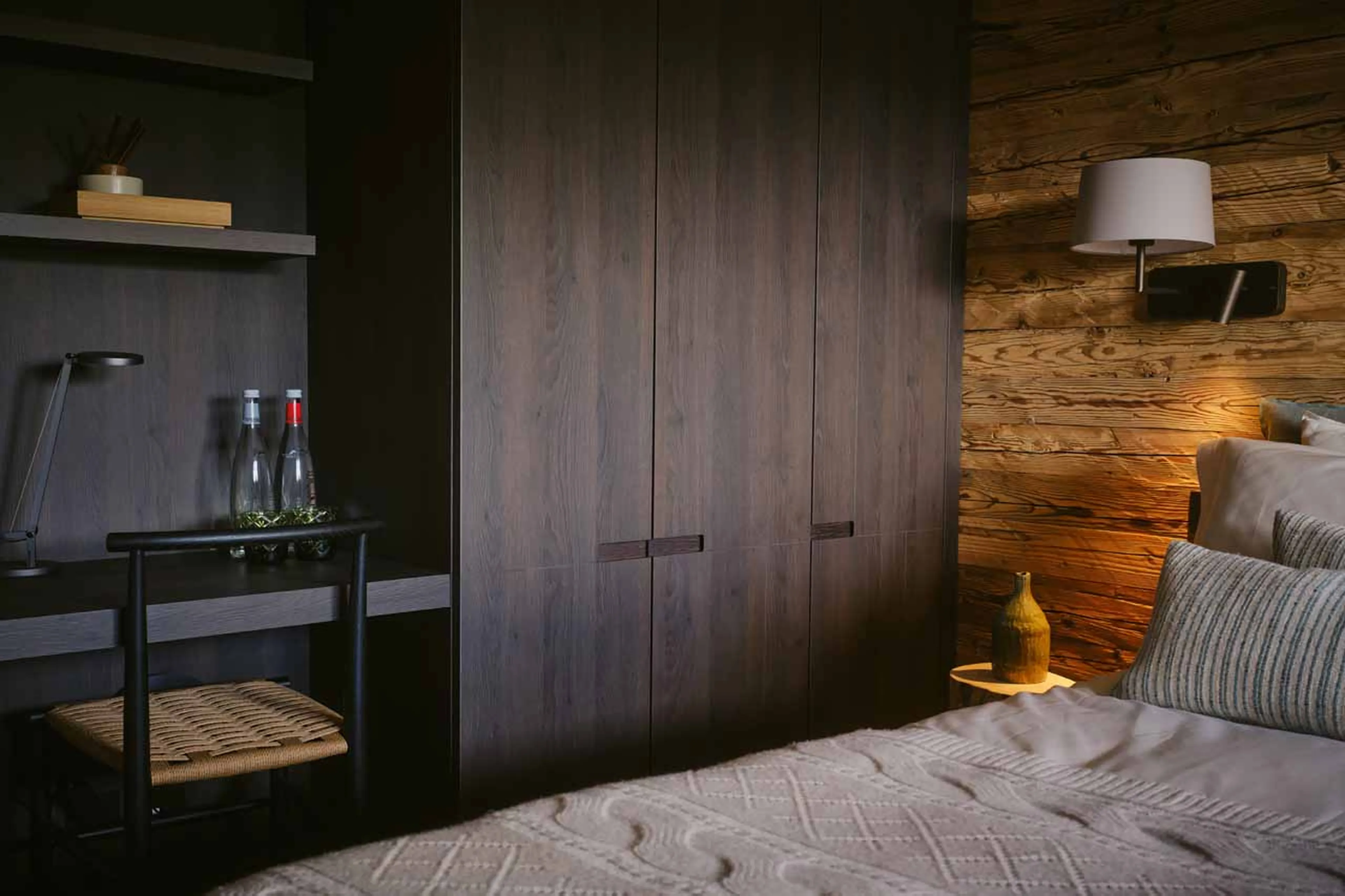 Bedroom 3 wardrobe at Vallon D'Arbi in Verbier