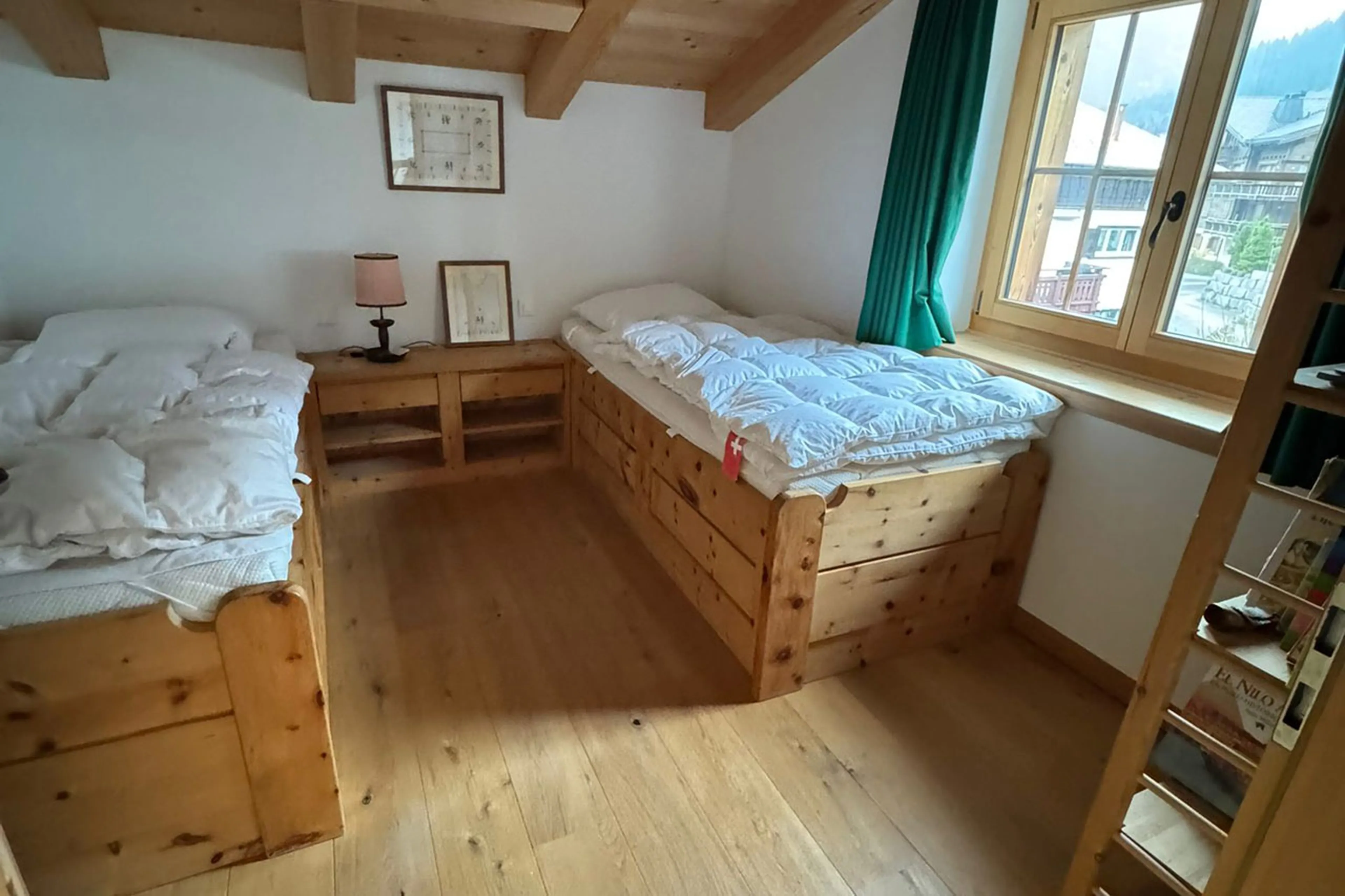 Twin bedroom at Chalet Verbena in Klosters