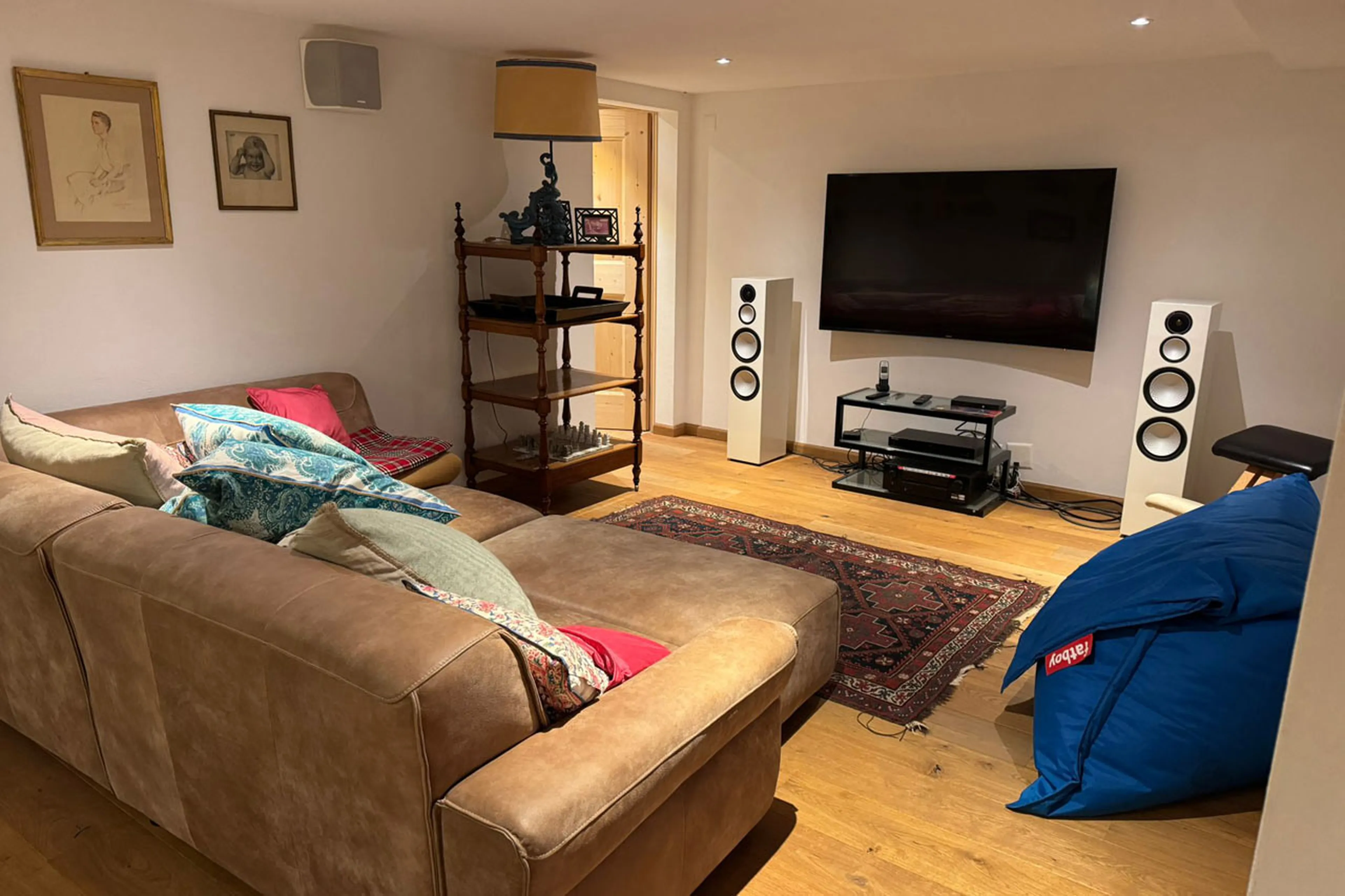 TV and games room at Chalet Verbena in Klosters