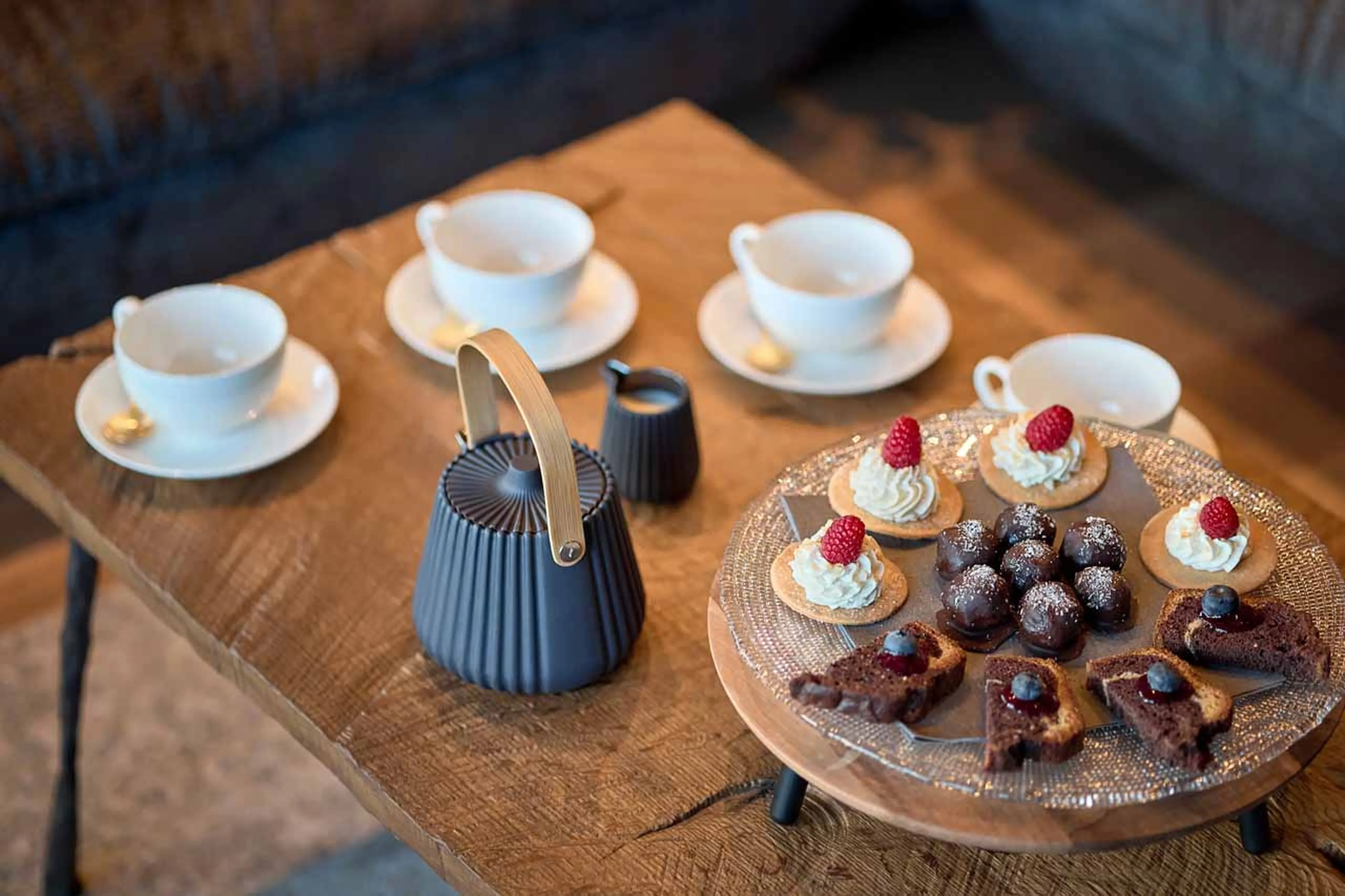 Afternoon tea at Chalet Vilaiet in Val Gardena