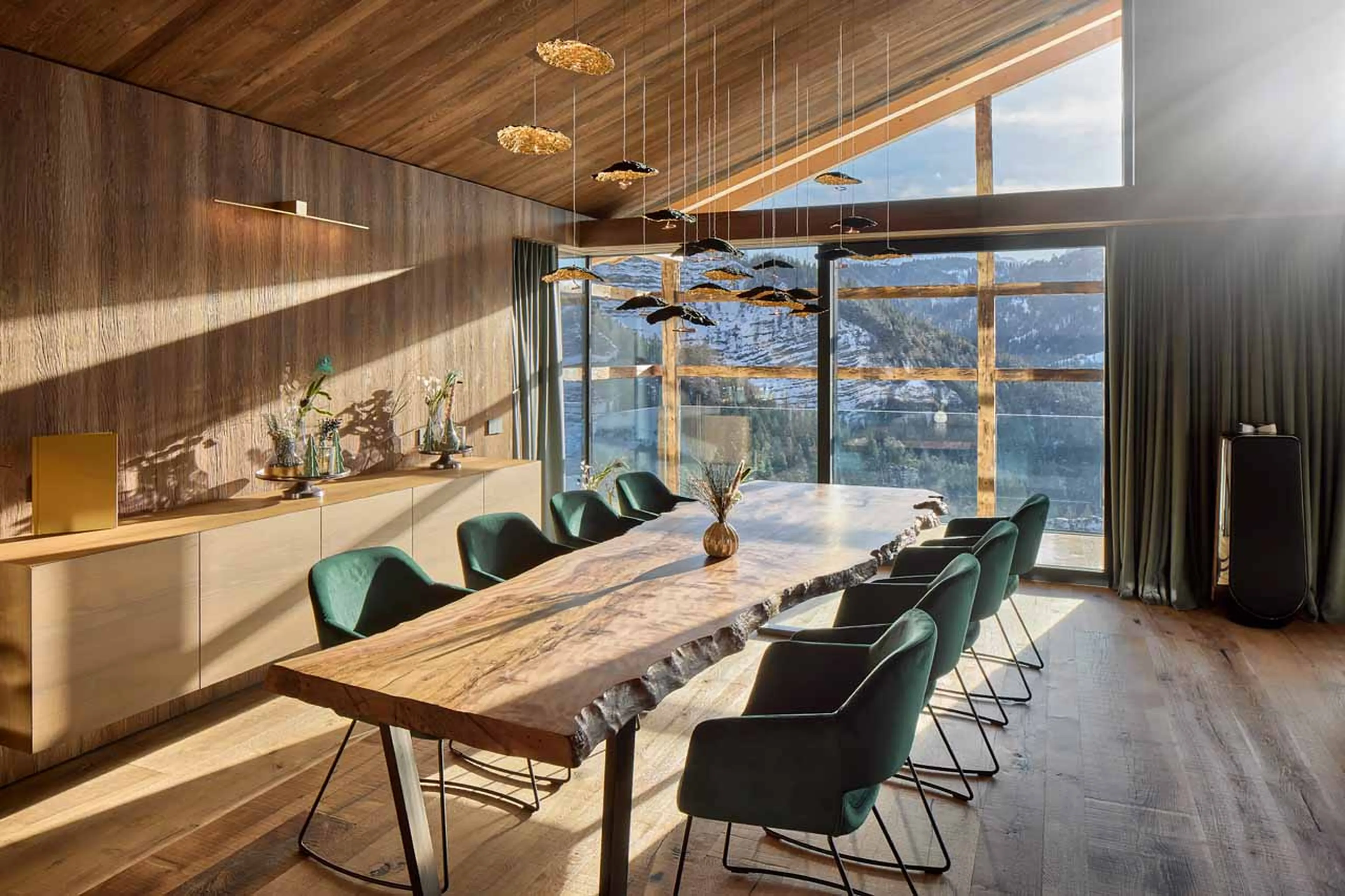 Dining area at Chalet Vilaiet in Val Gardena
