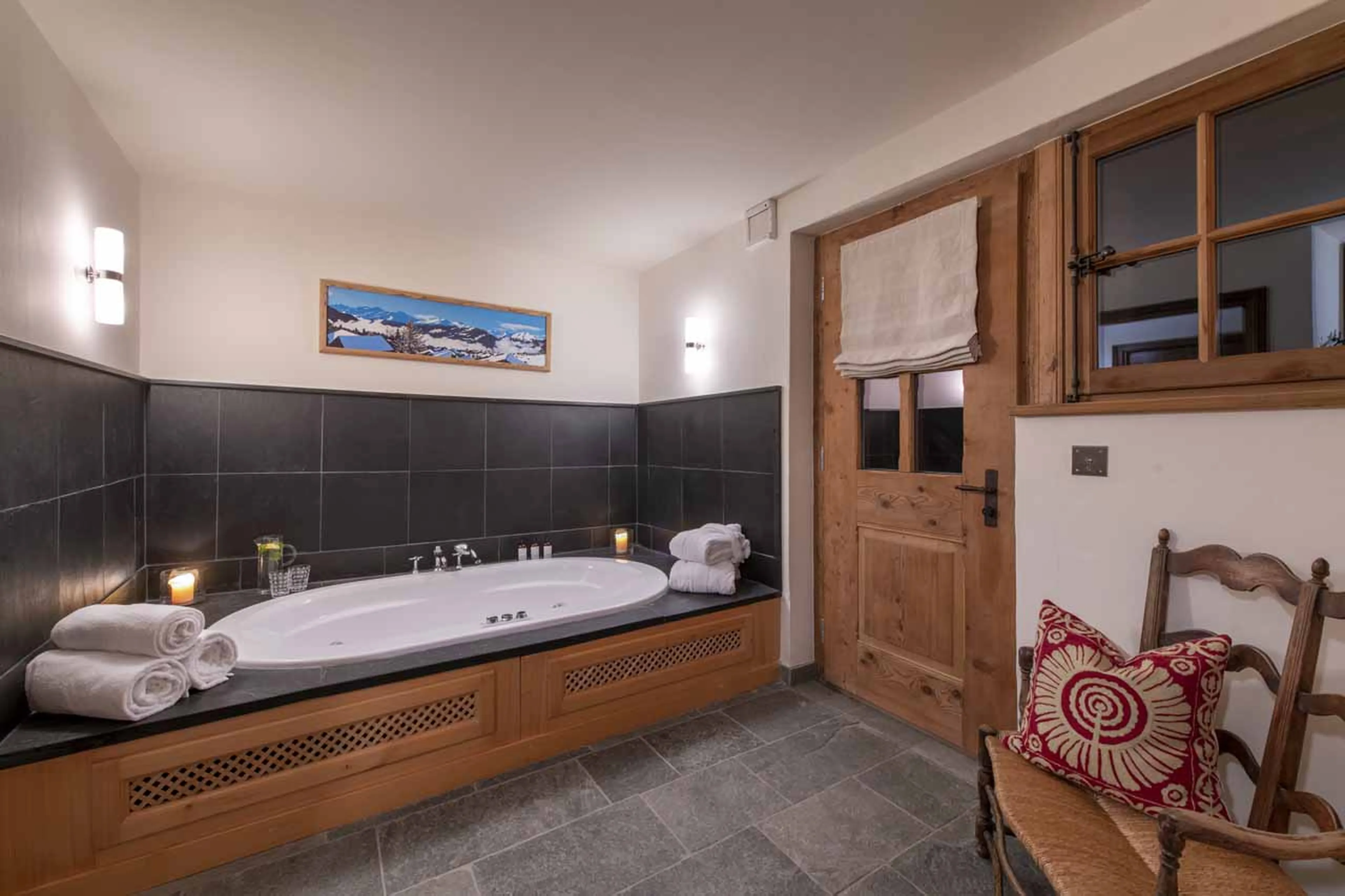 Jacuzzi bath tub at Chalet Virmadisa in Verbier