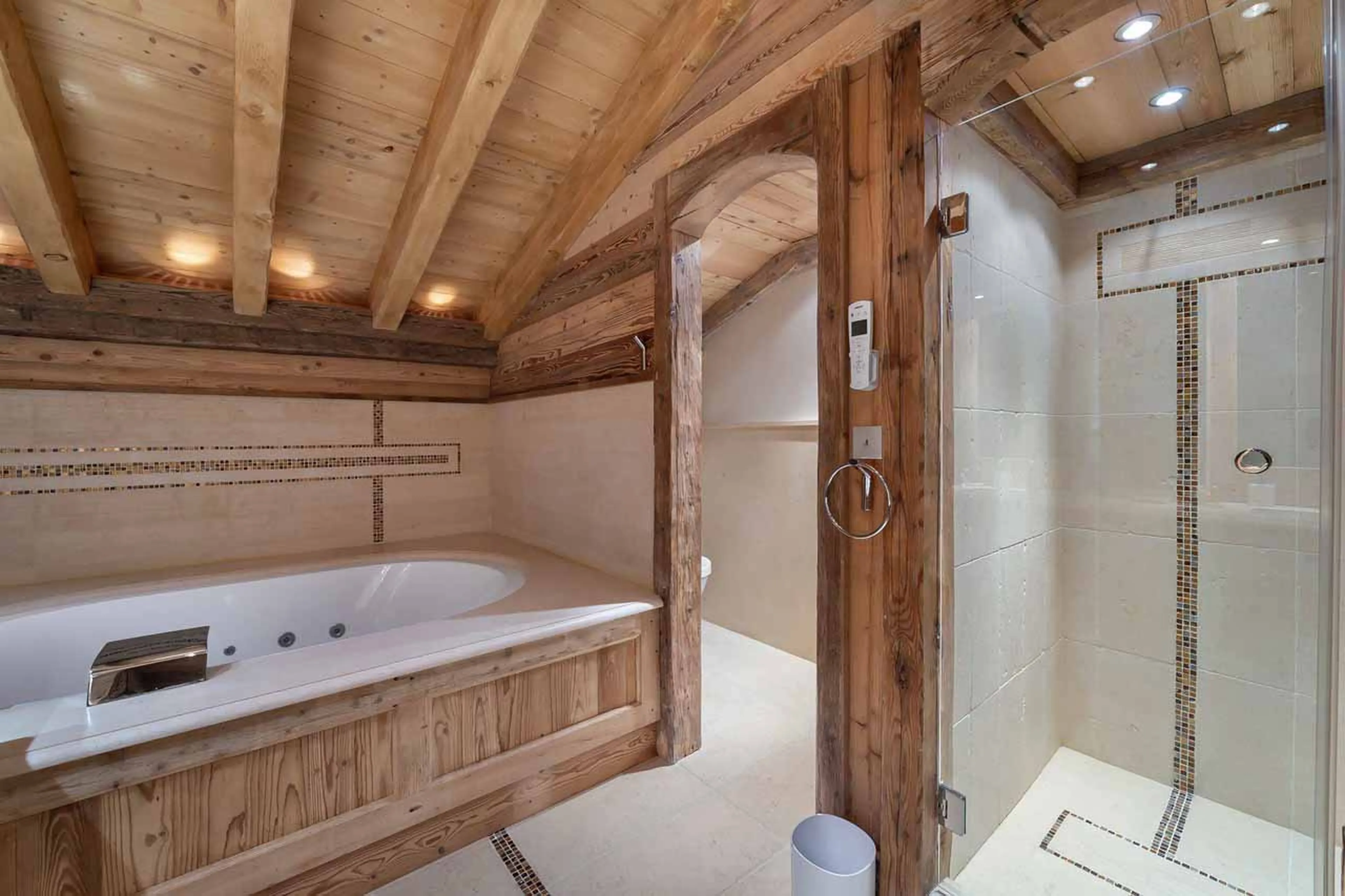En-suite bathroom at Apartment White Pearl in Courchevel 1850