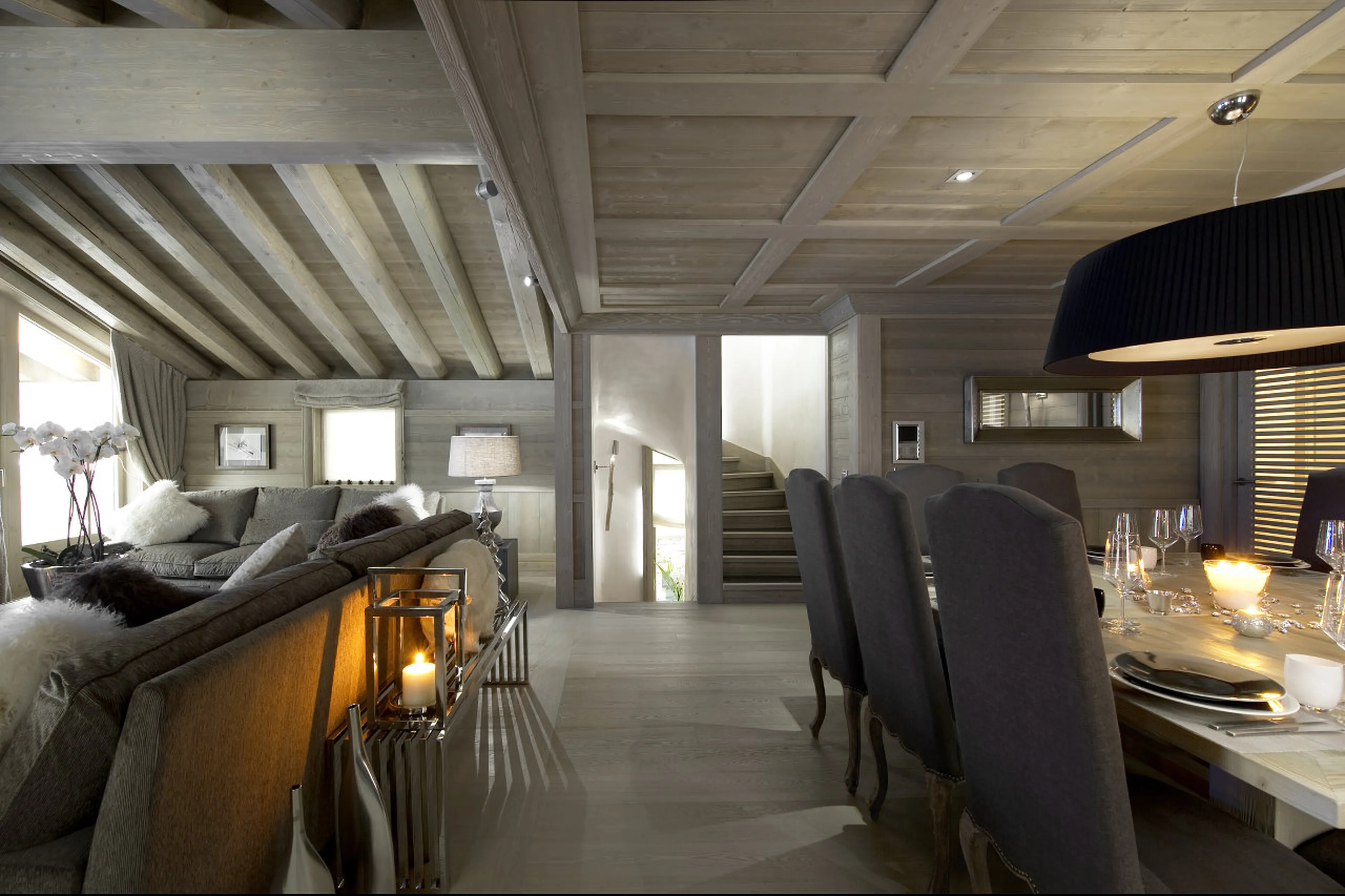 Open plan living / dining area of Chalet White Pearl in Val d’Isere