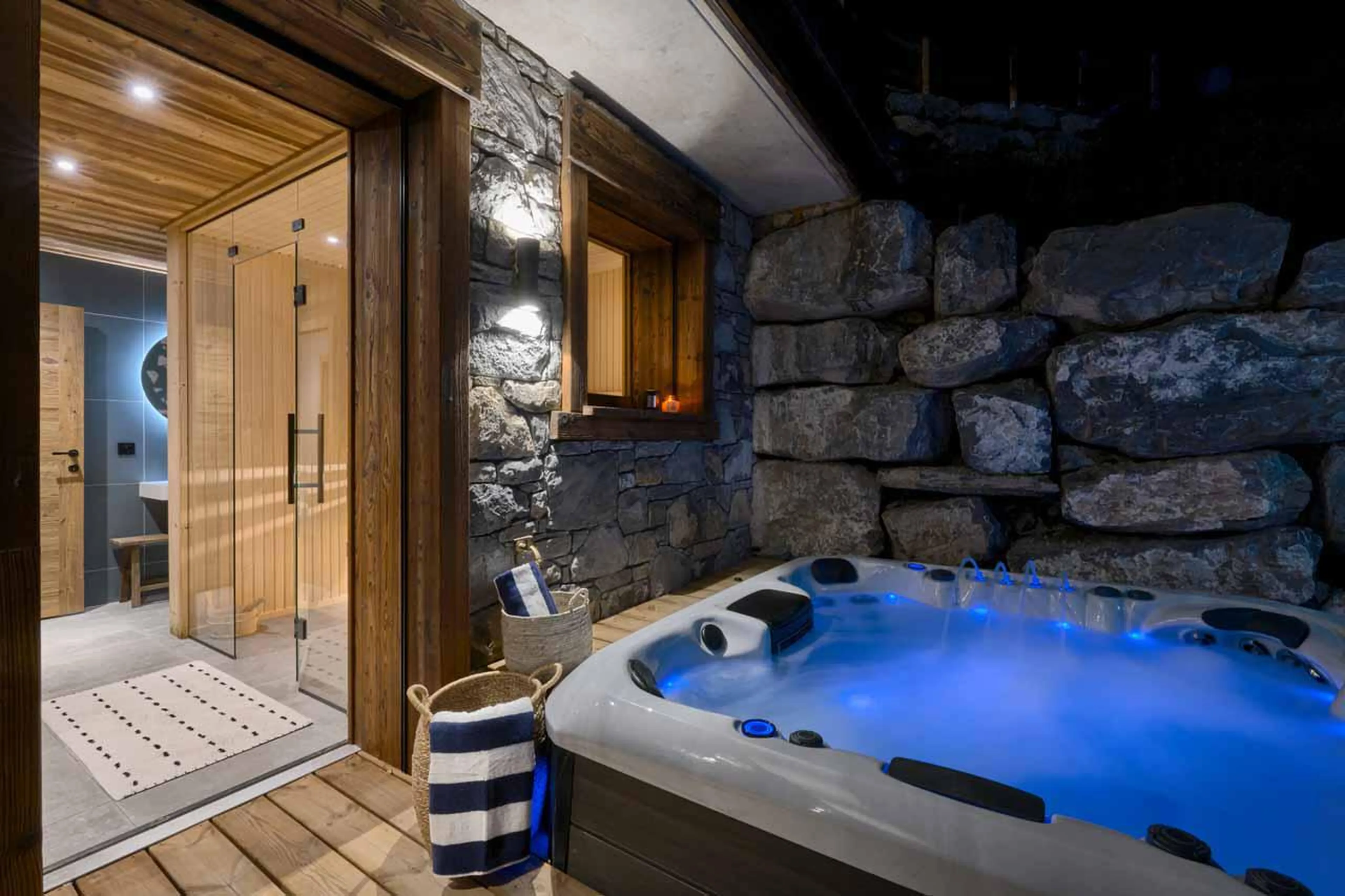 Hot tub at Chalet Xanadu in Morzine