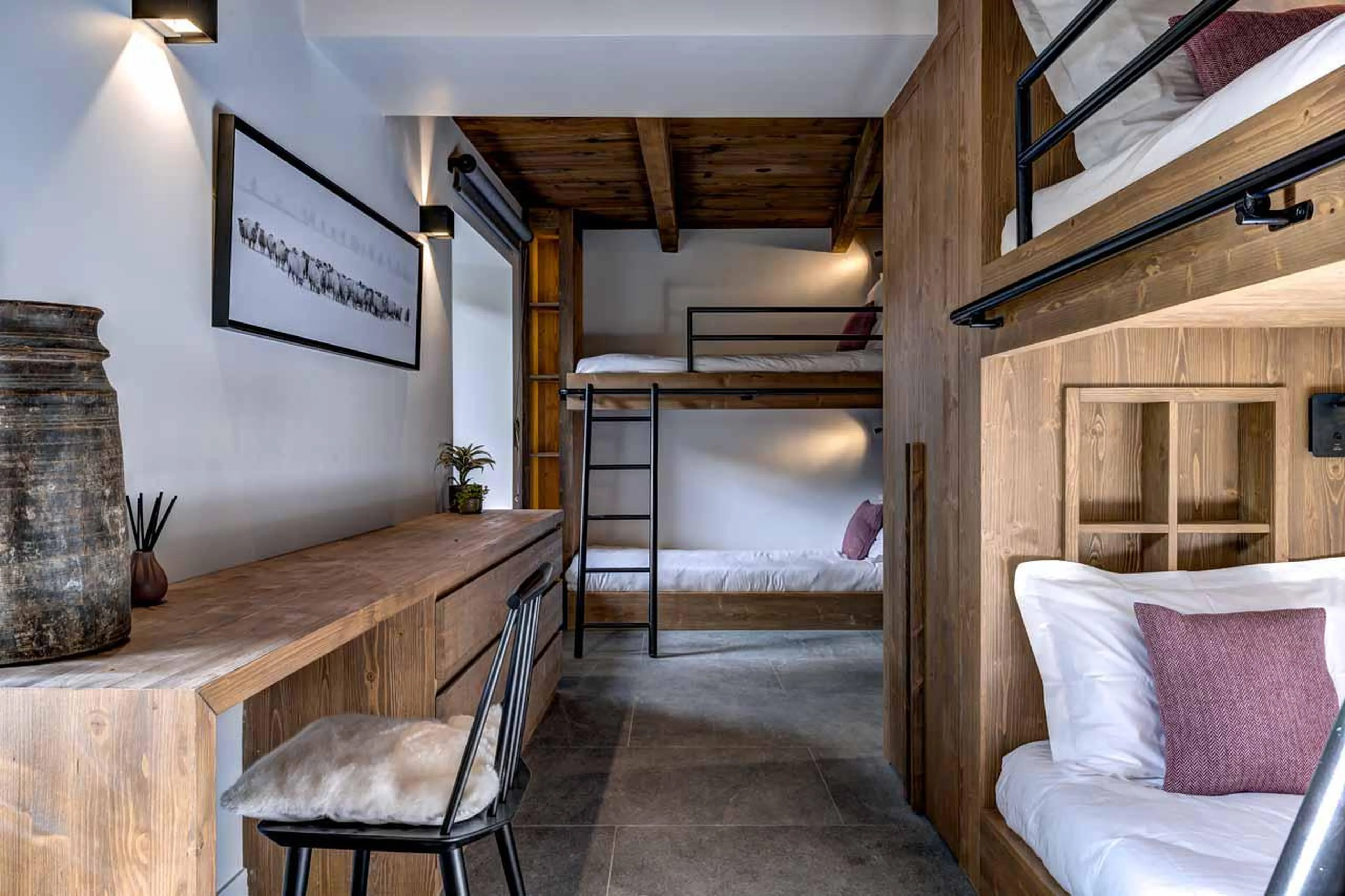 Bunk room with two bunk beds (sleeps four) in Chalet Zanskar, St Martin de Belleville