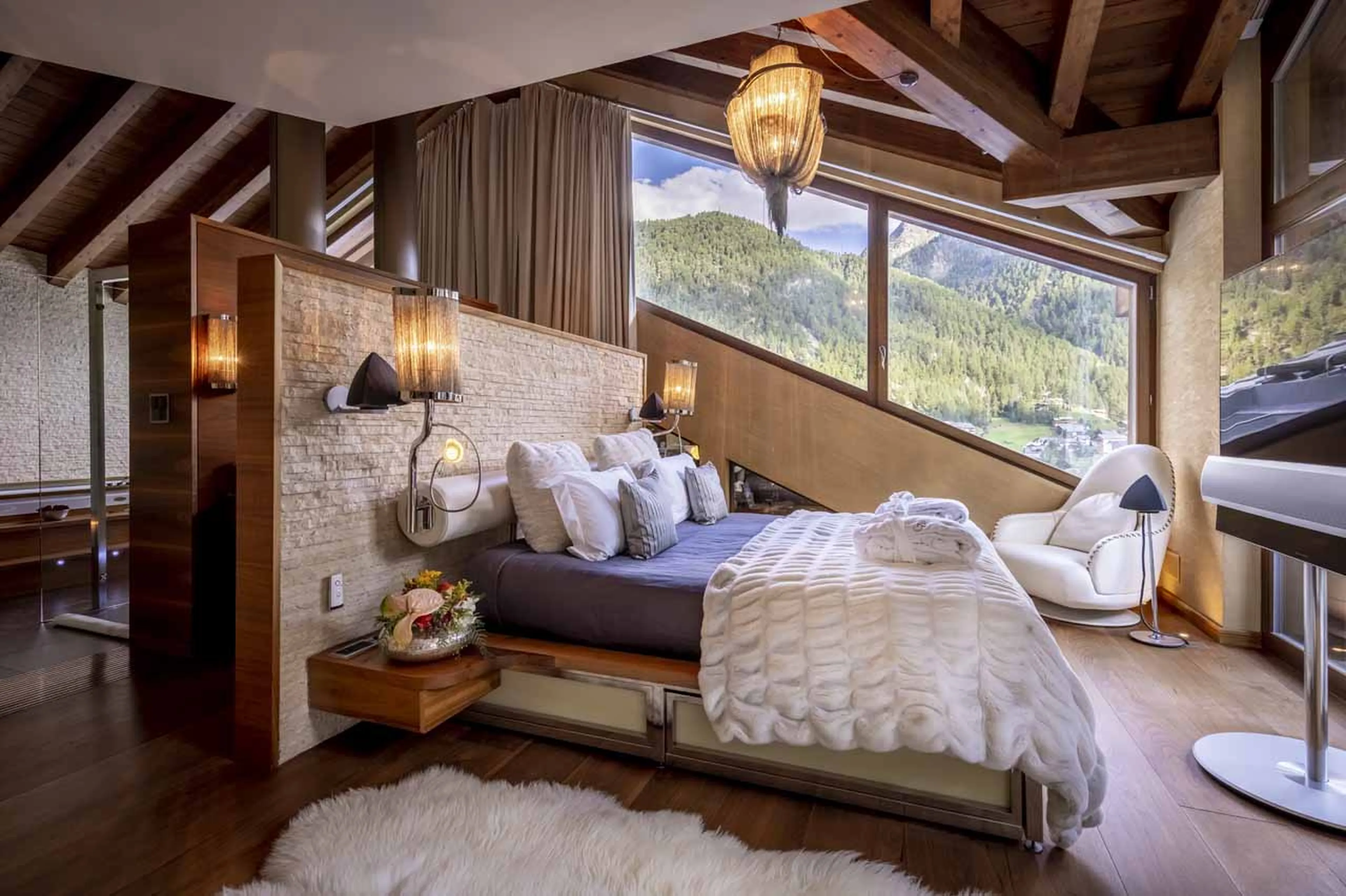Master bedroom at Chalet Zermatt Peak in summer