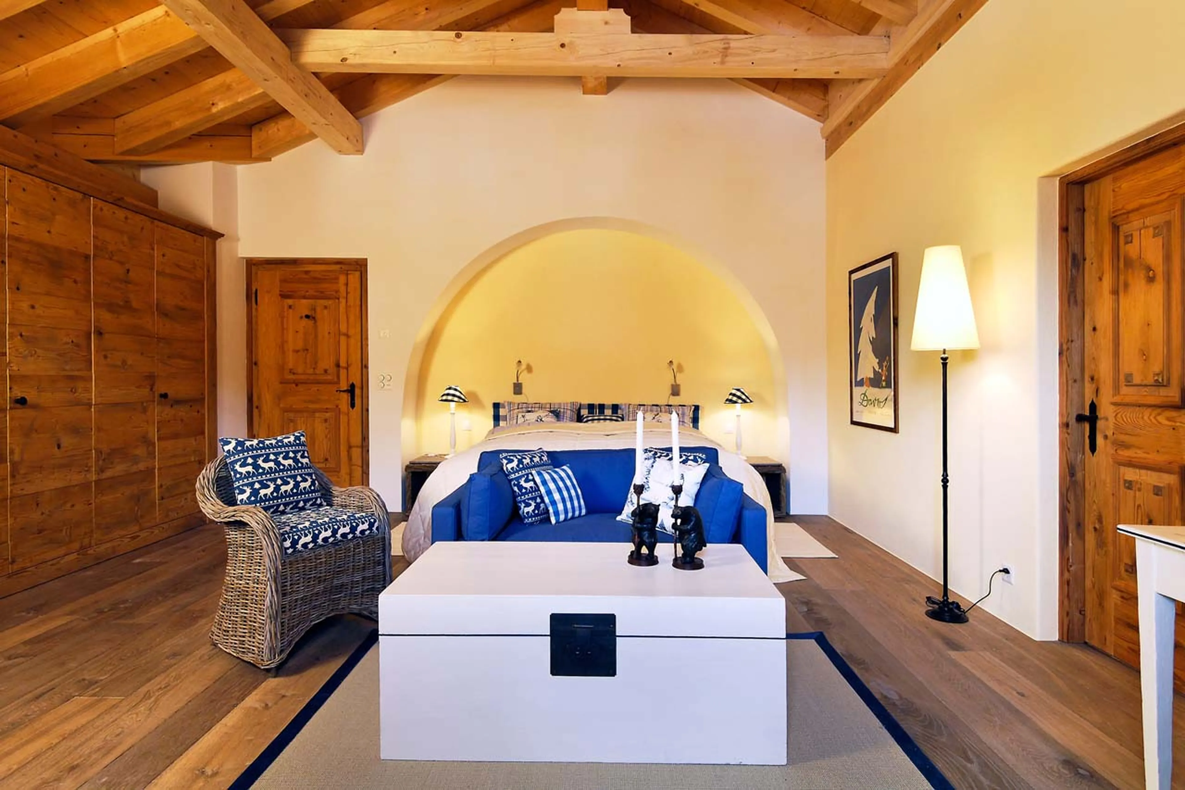 Gotschna master bedroom in Chesa Falcun in Klosters