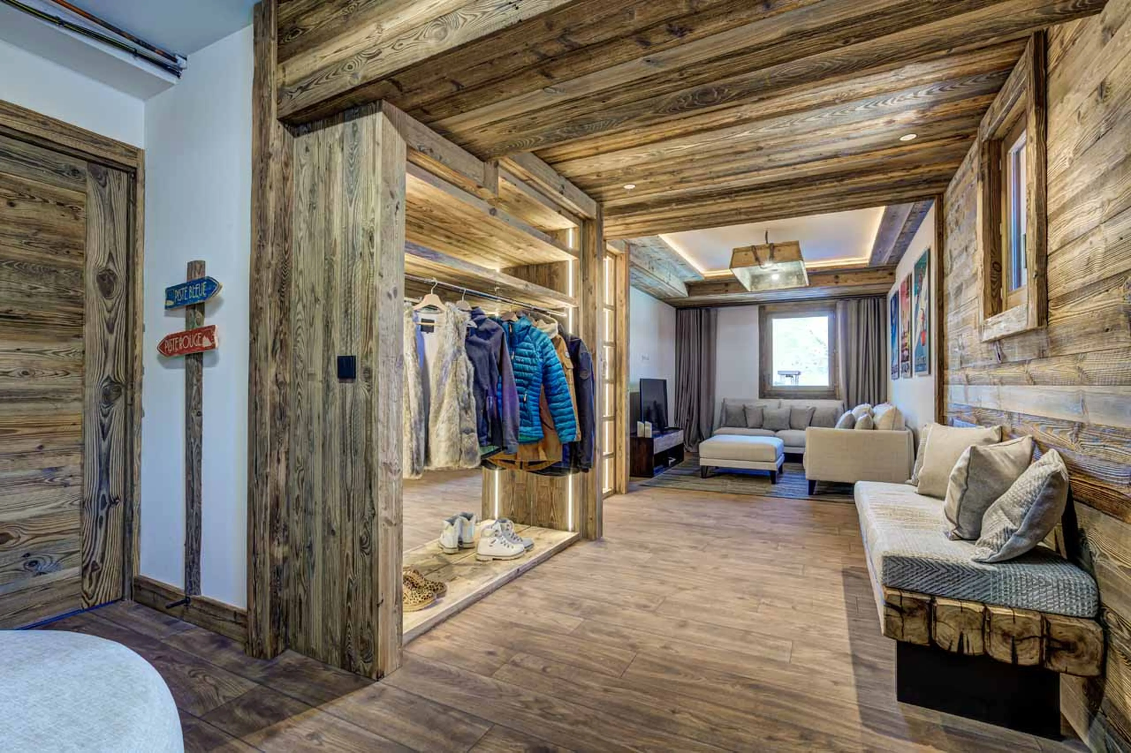 Ski room storage at Chez Bugi in St Martin de Belleville