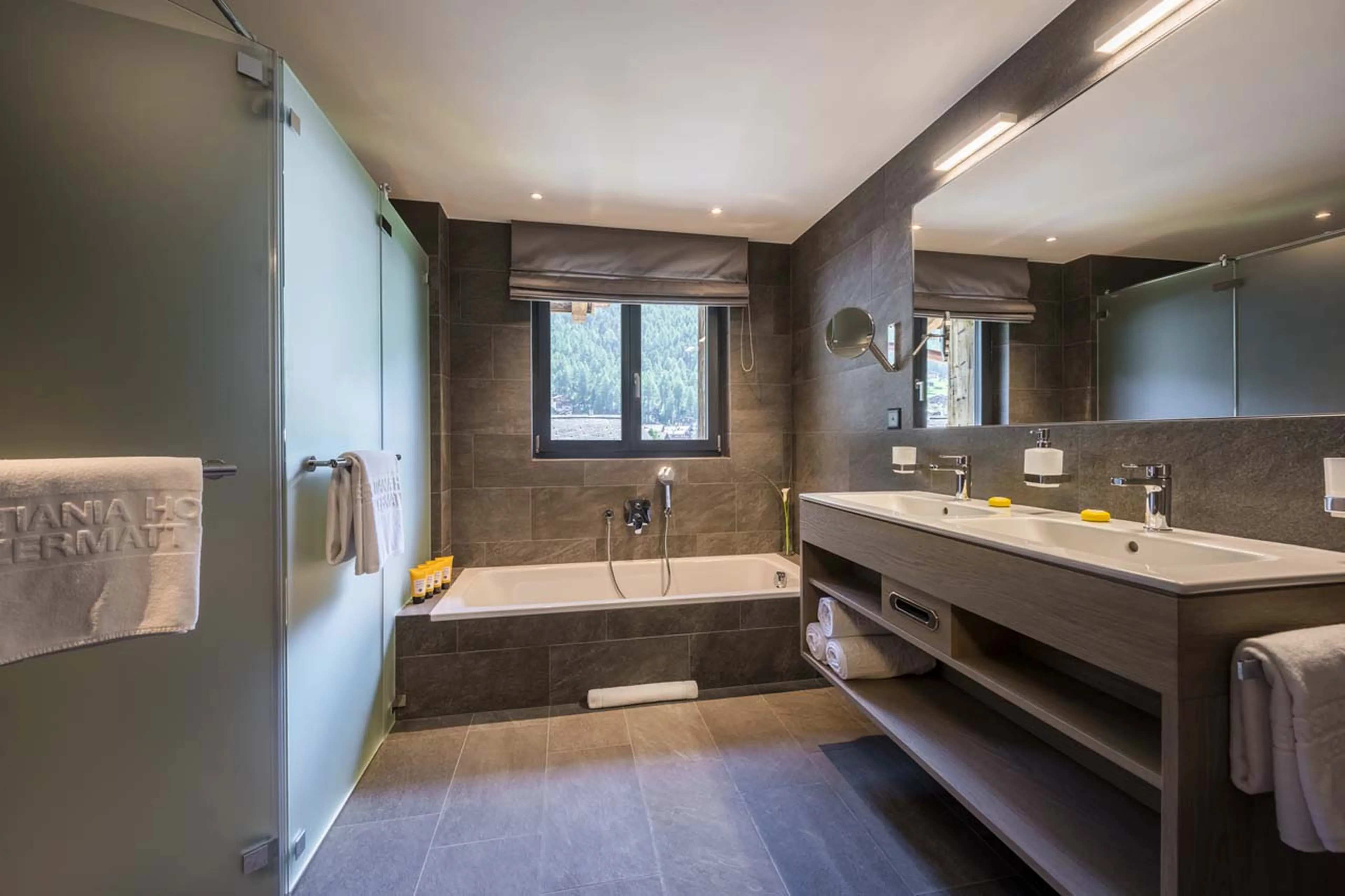 Penthouse bathroom at Christiania Residence in Zermatt