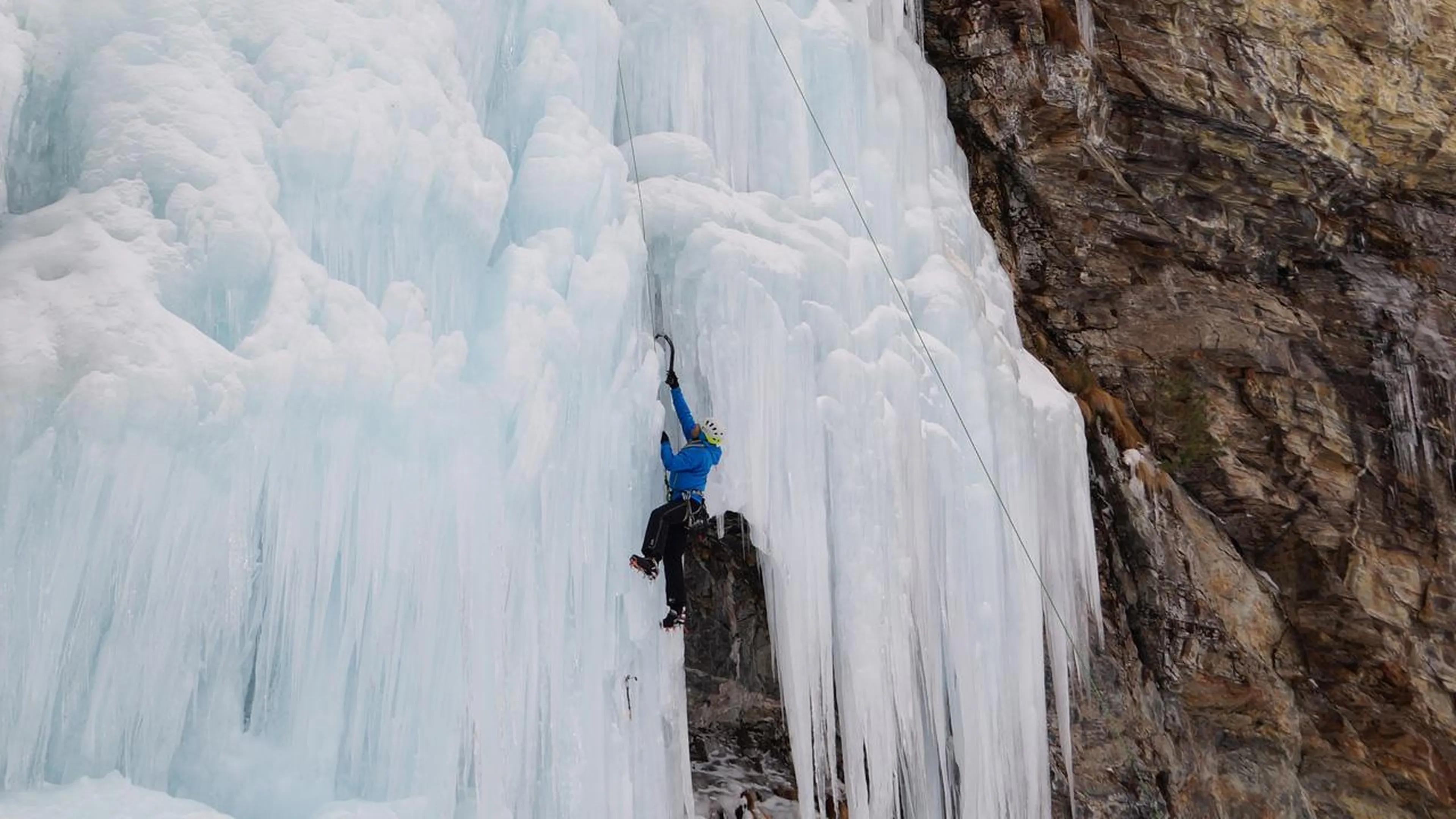 Ice climbing in Cortina d'Ampezzo