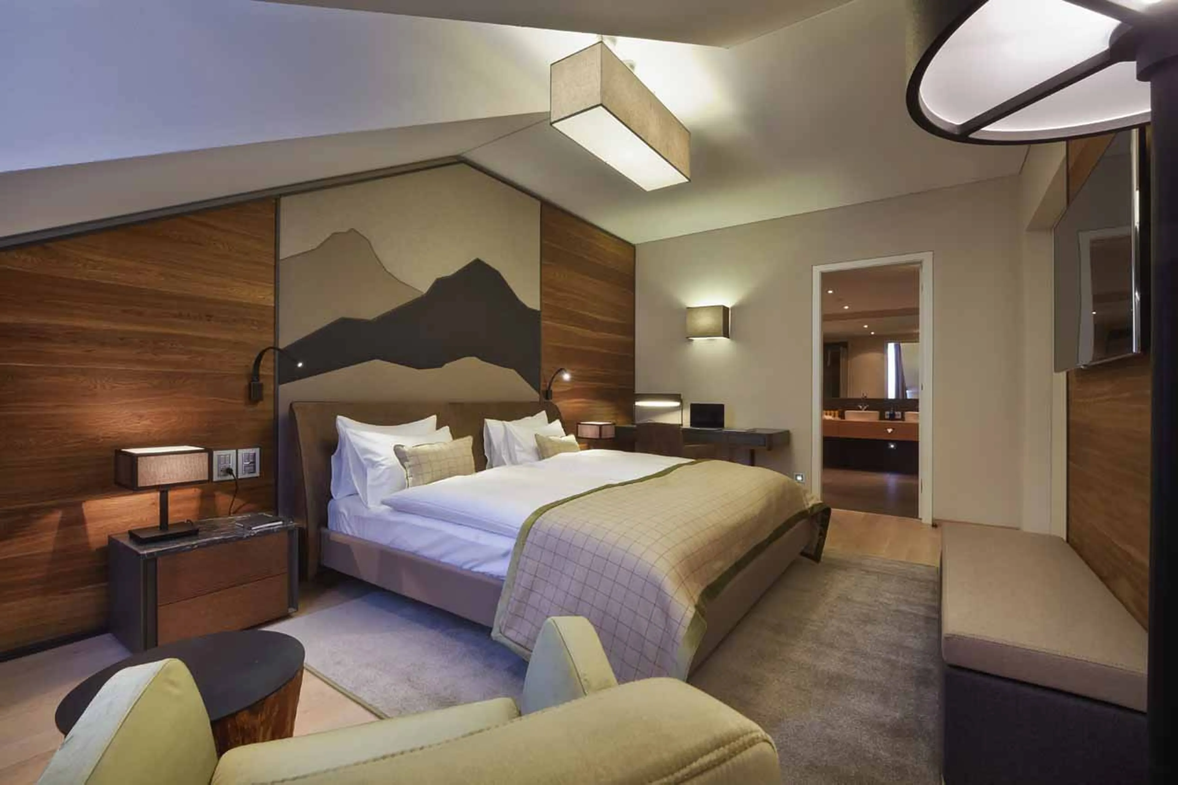 Bedroom four with en-suite at Corvatsch Tower in St Moritz