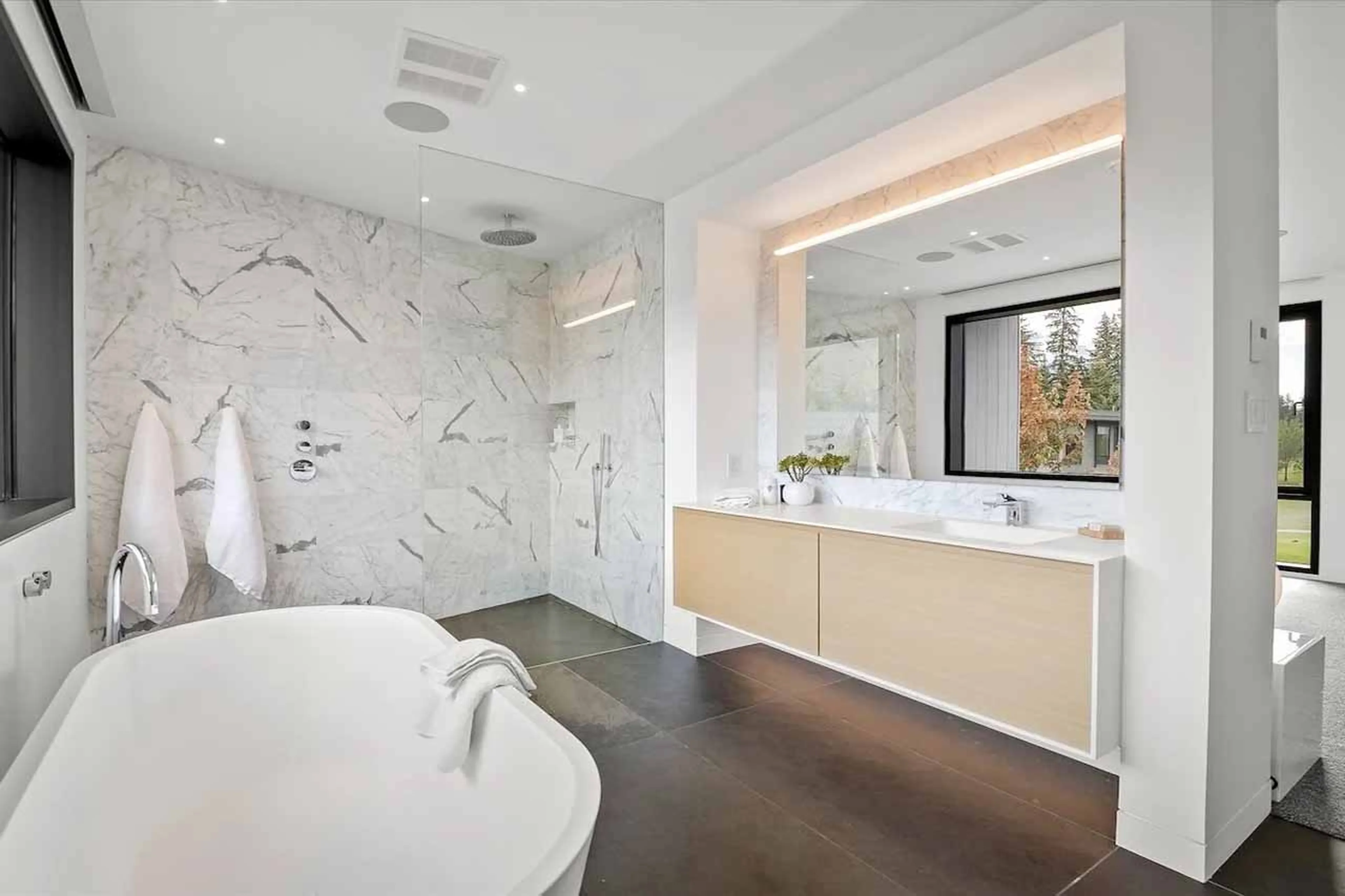 Bedroom 1 en-suite at Cypress Estate in Whistler