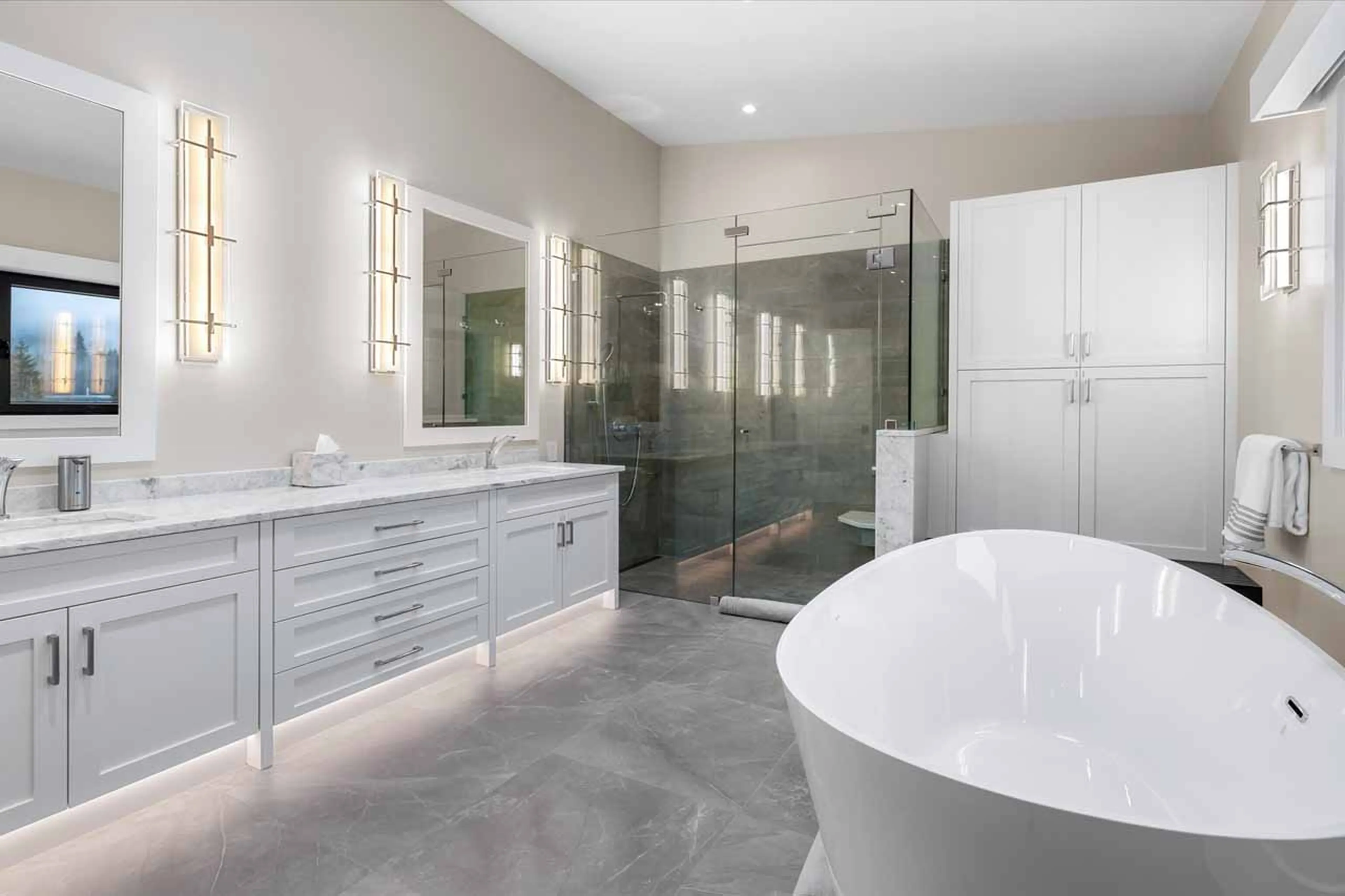 Bedroom 1 en-suite at Cypress Stoneglade in Whistler