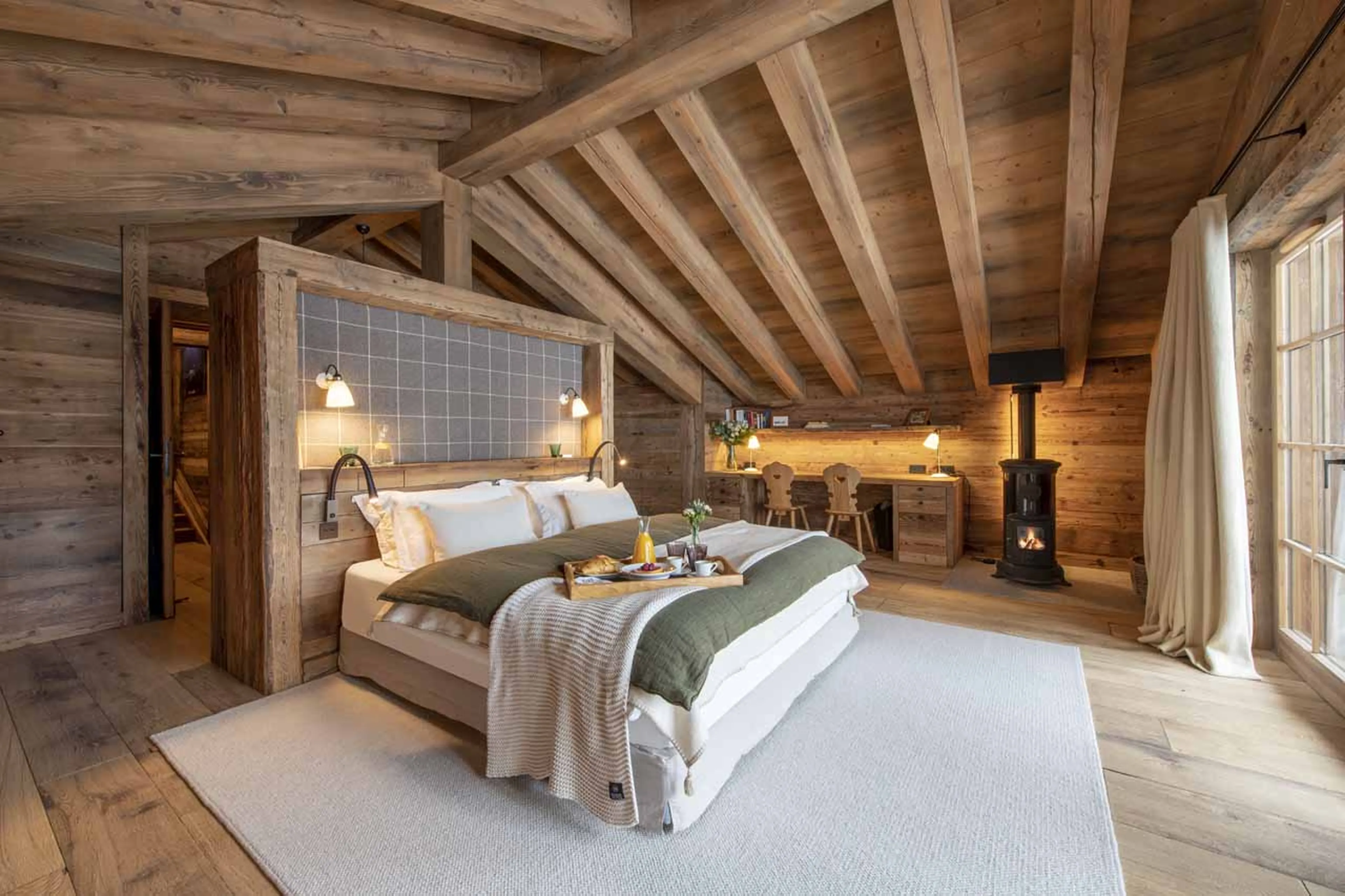 Bedroom six at Chalet Domaine de l'Orme in Meribel