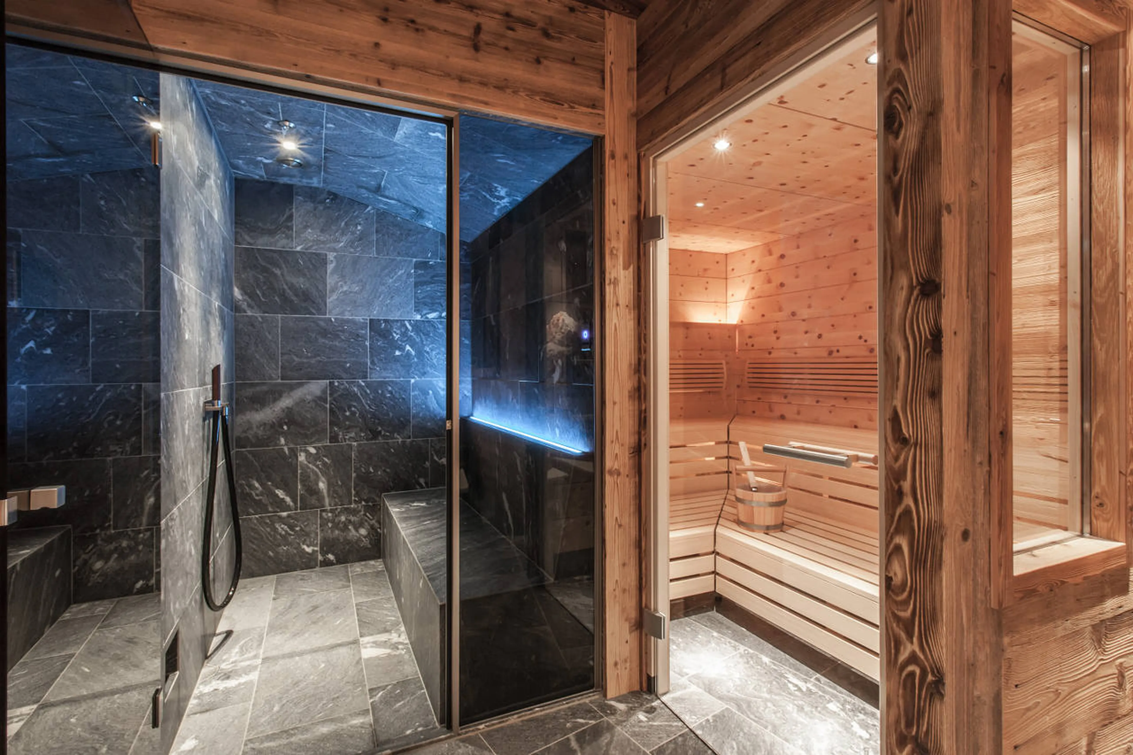 Steam room and sauna in spa of Hahnenkamm Lodge in Kitzbuhel