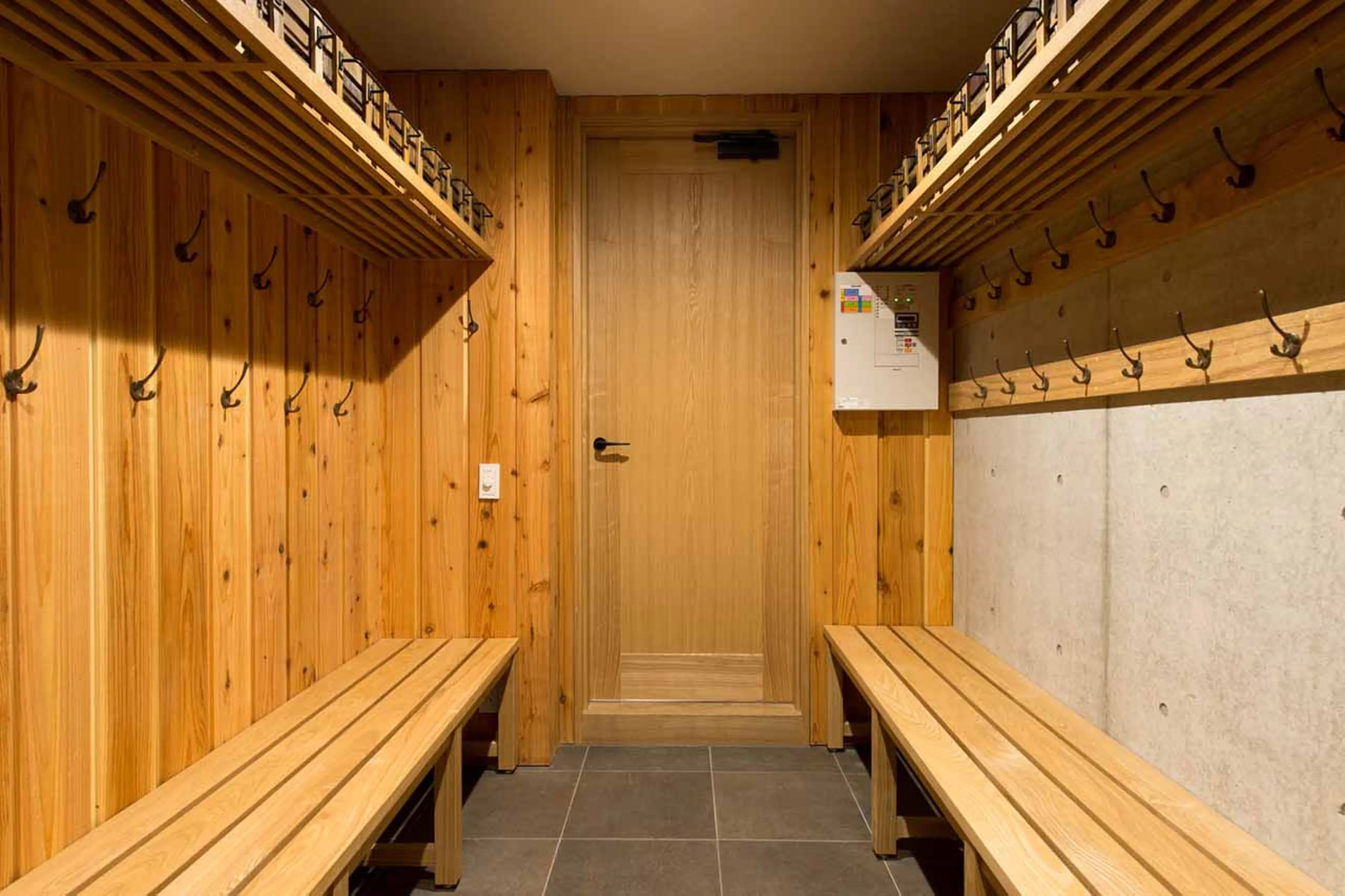 Ski room at Hakuchozan in Niseko