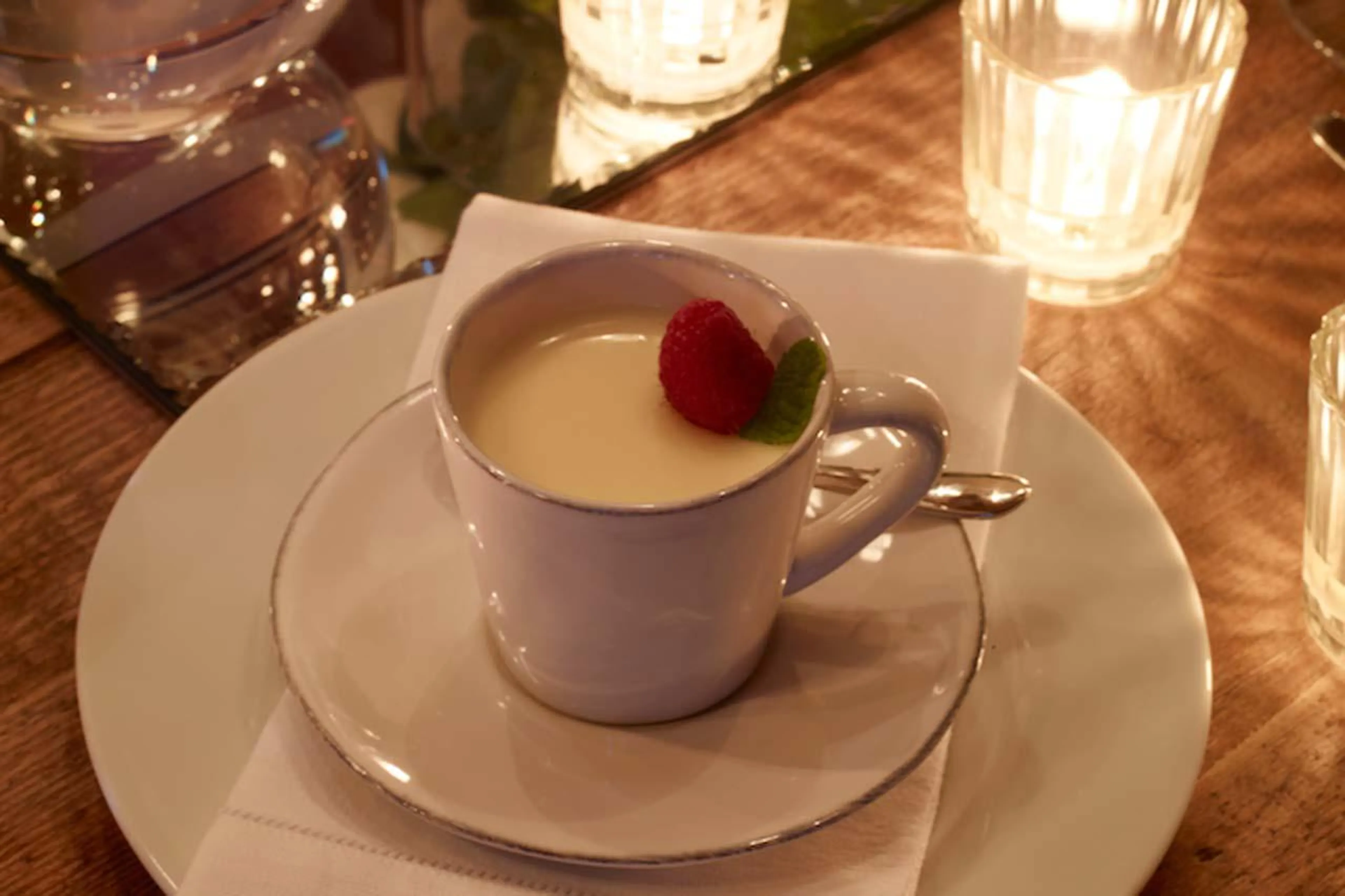 Dining detail in Haus Alpina in Klosters