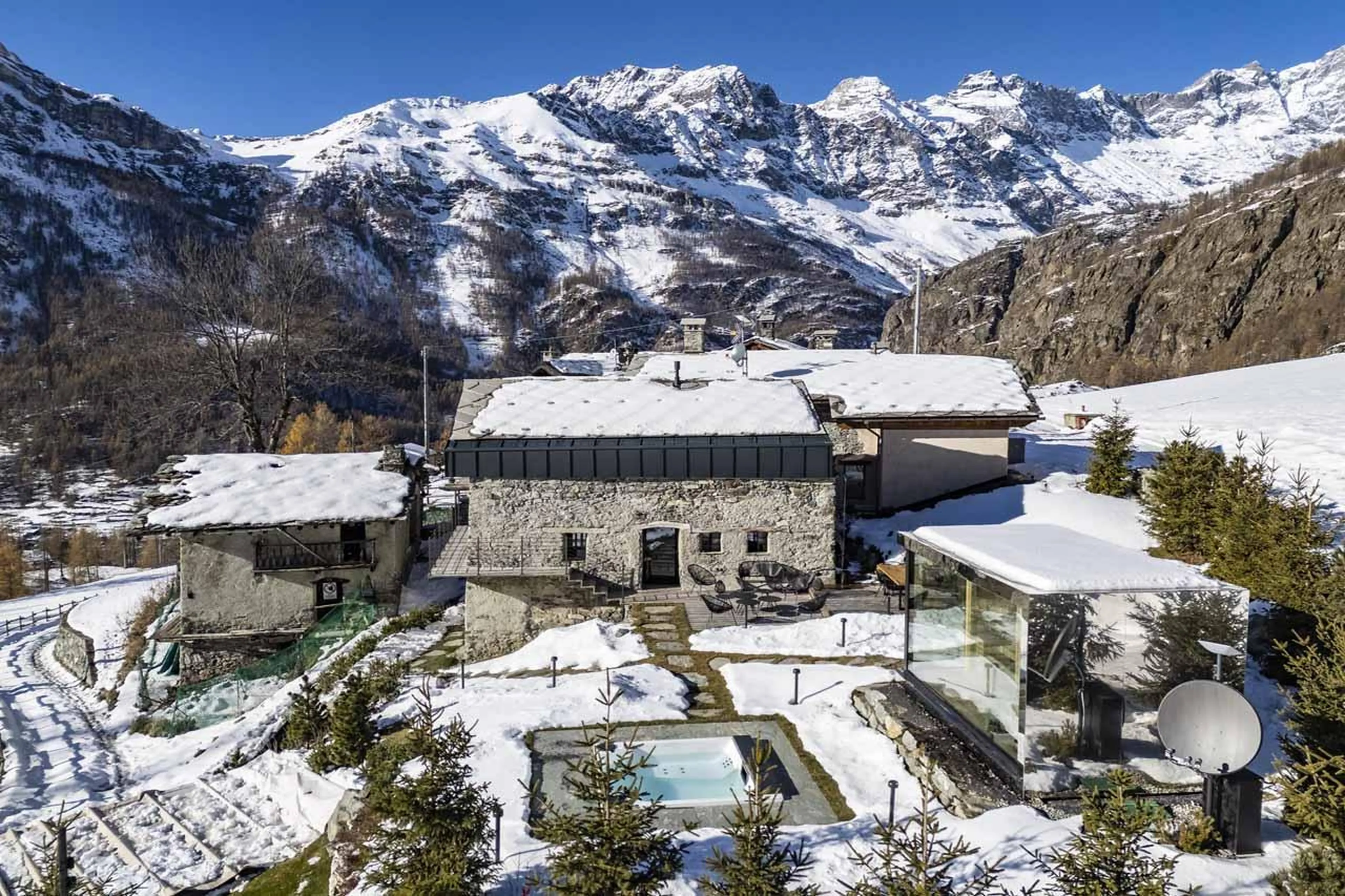 Exterior of Heritage Carrel, Cervinia