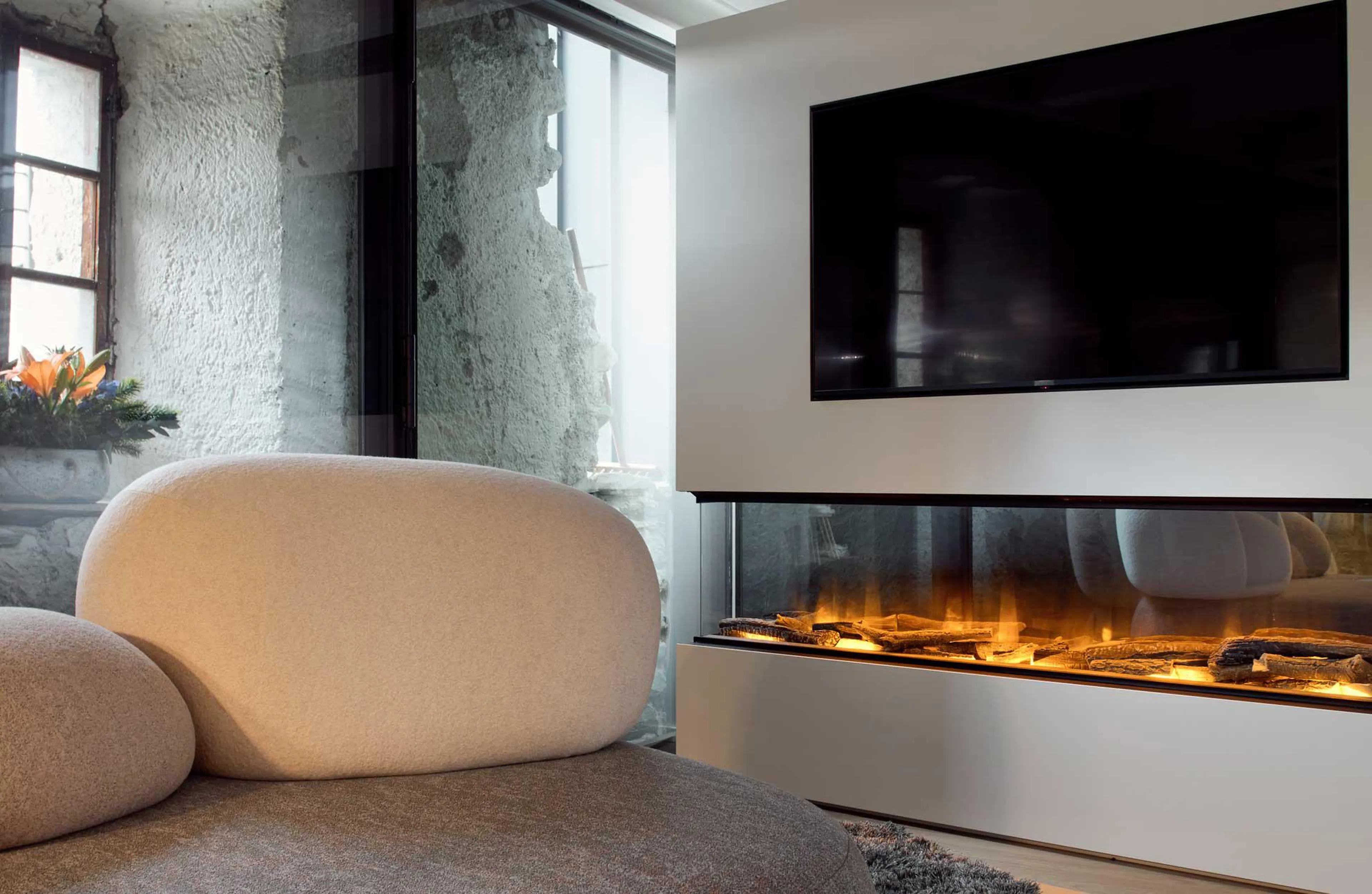 Fireplace in Heritage Carrel, Cervinia