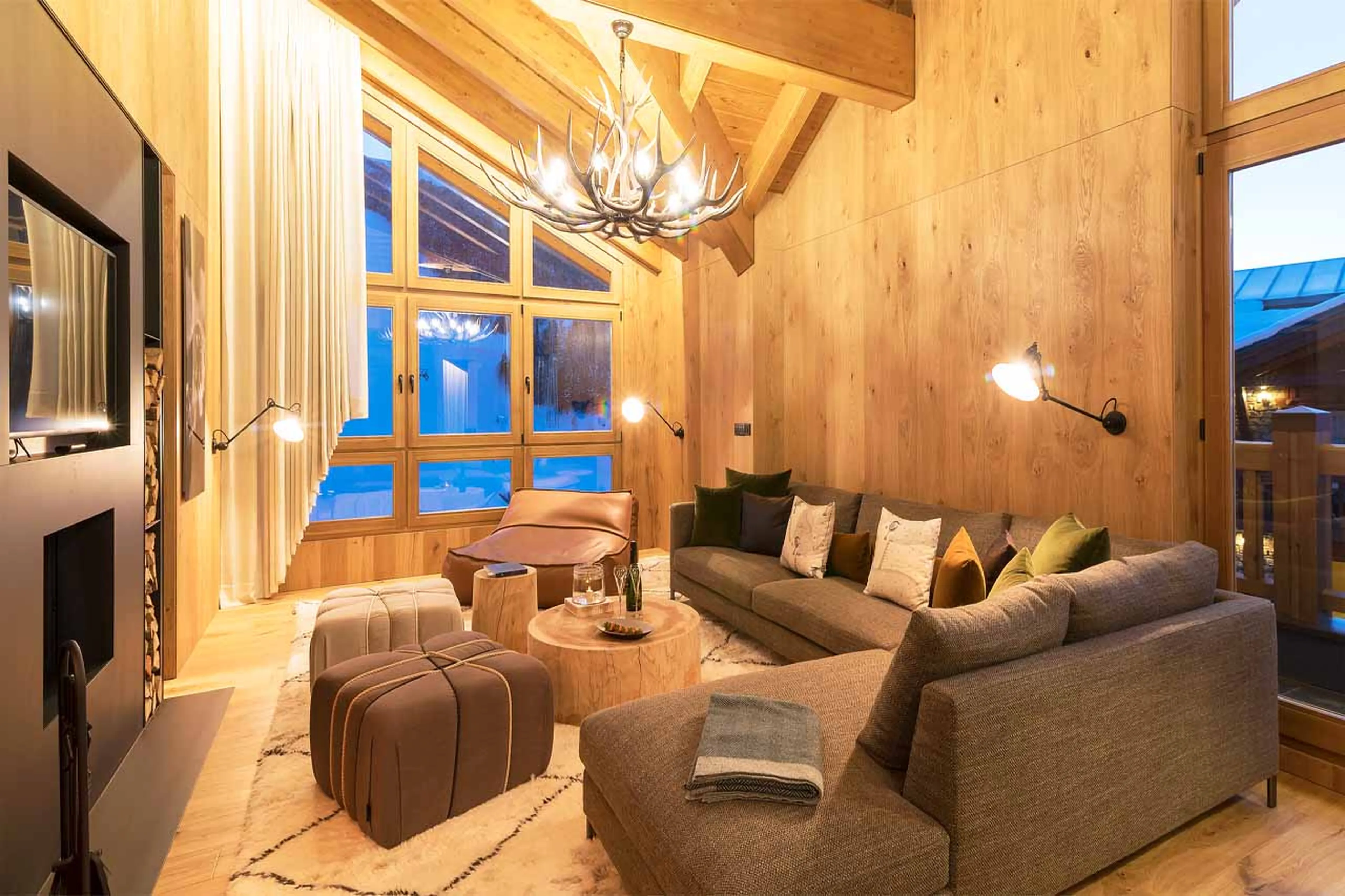 Canape couch at Hermitage Mountain Residence 250 in Soleu