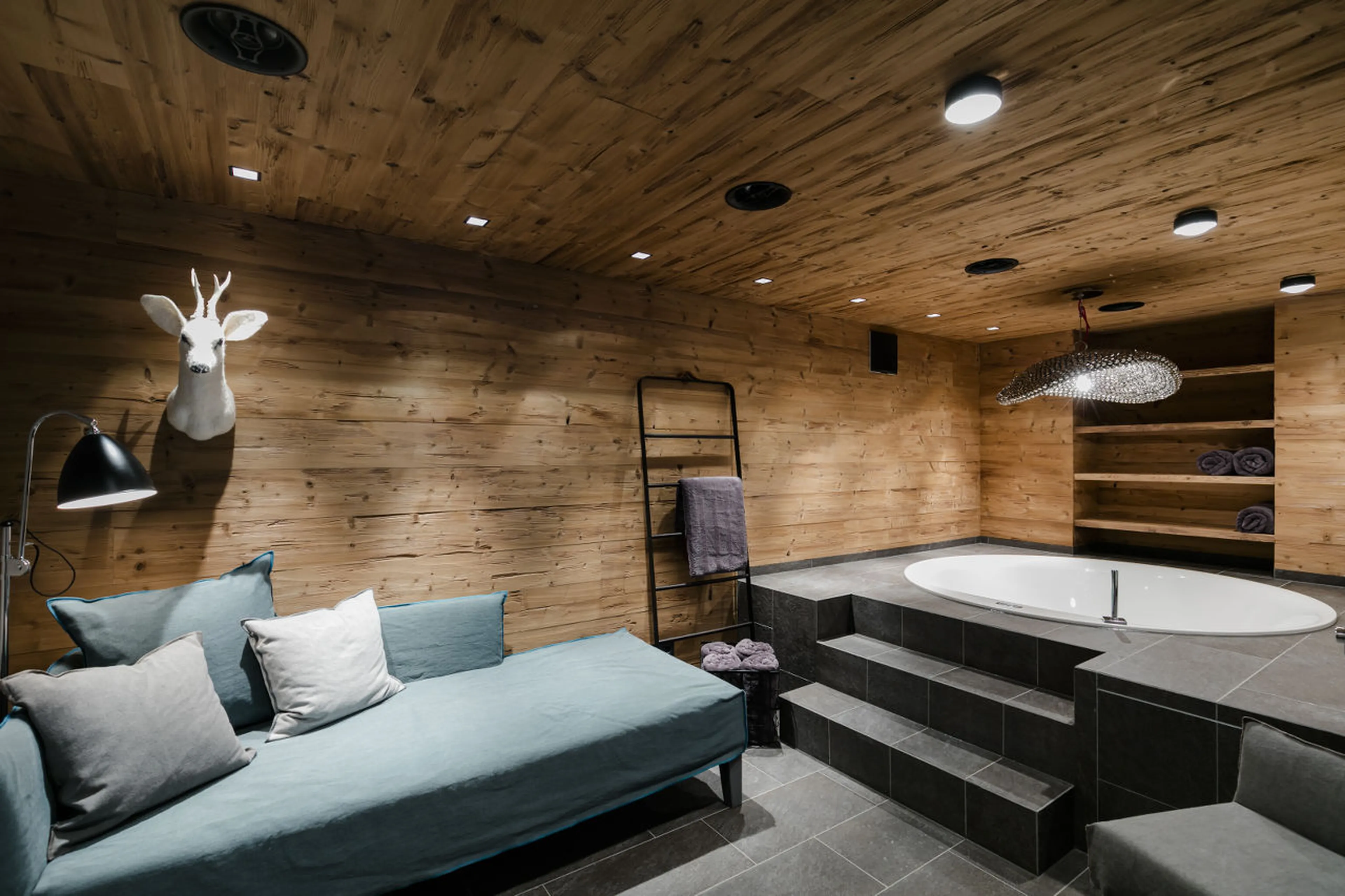 Spa with hot tub and relaxation area in House Hannes Schneider in Stuben, near Zürs