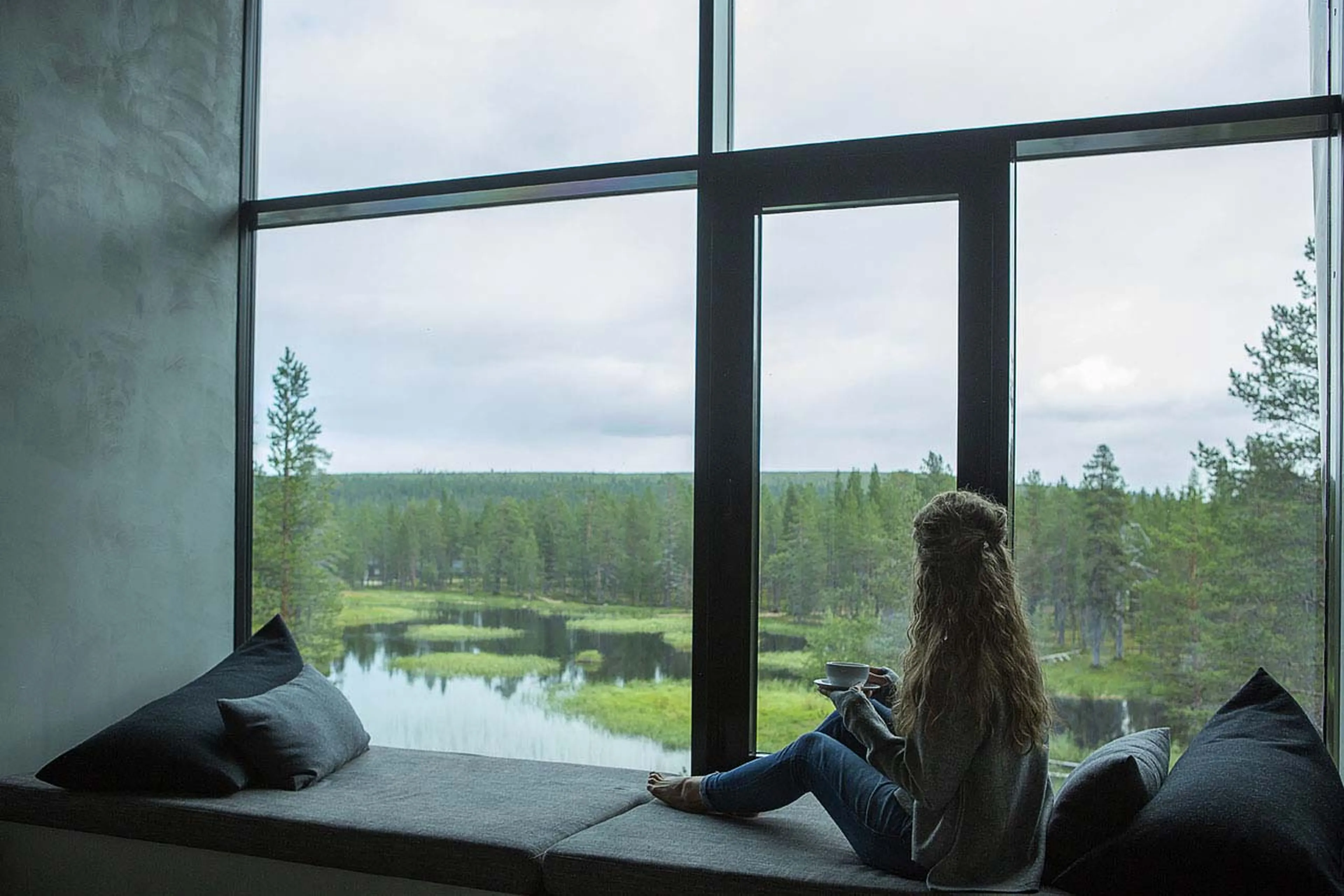 Window seat in Skyview Suite at Javri Lodge in Finland
