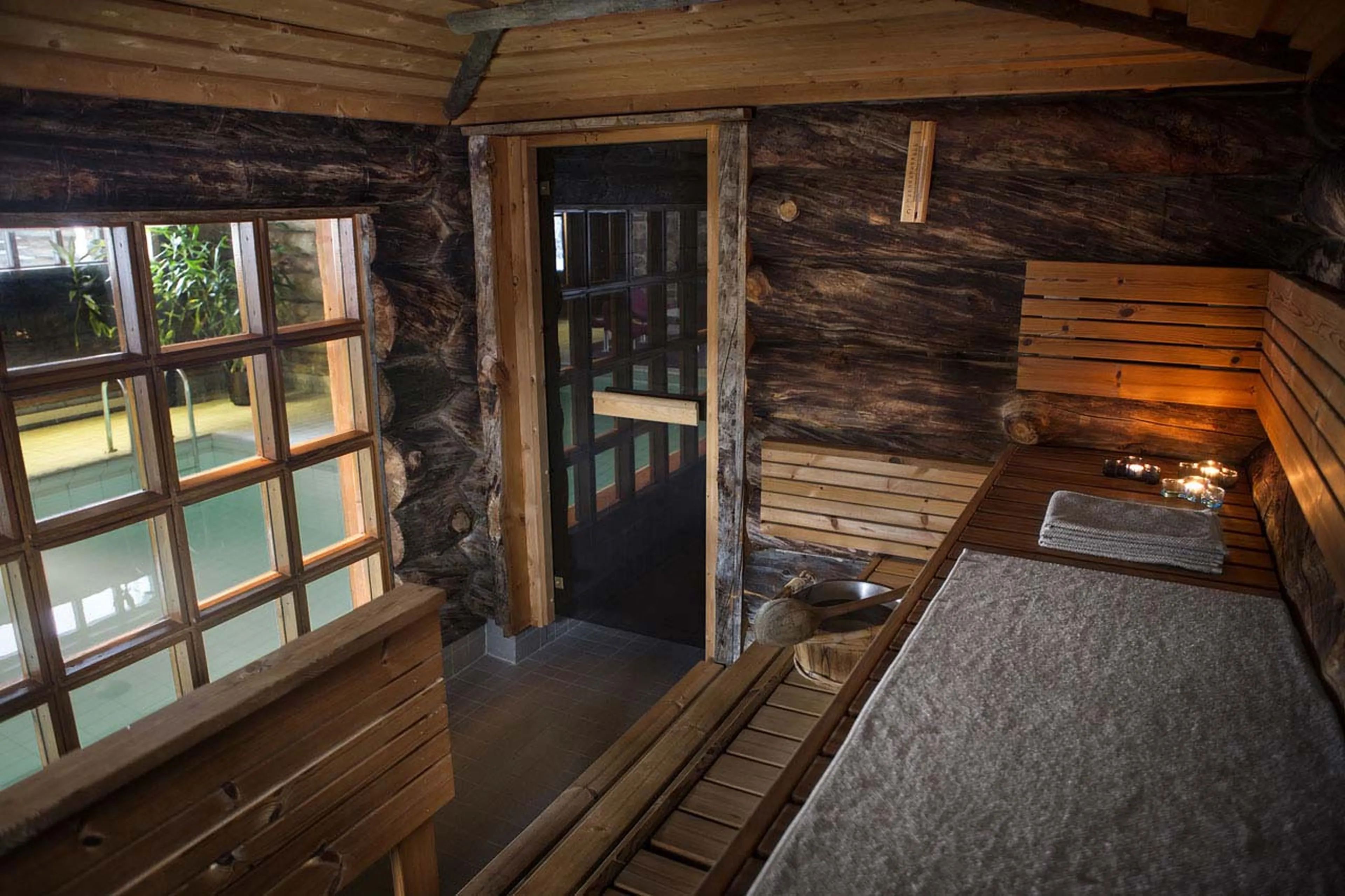 Sauna & pool at Javri Lodge in Finland