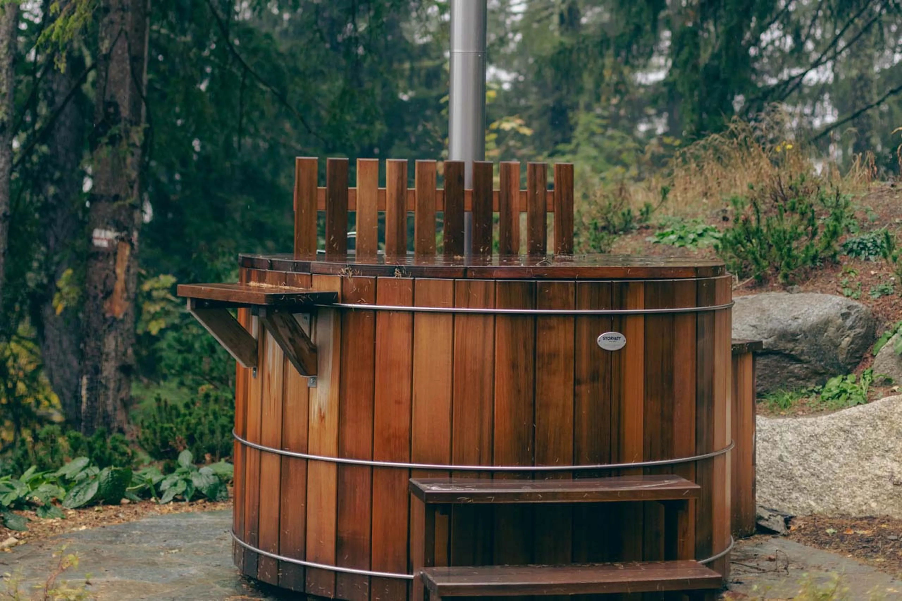 Outdoor hot tub in La Bergerie, Chamonix