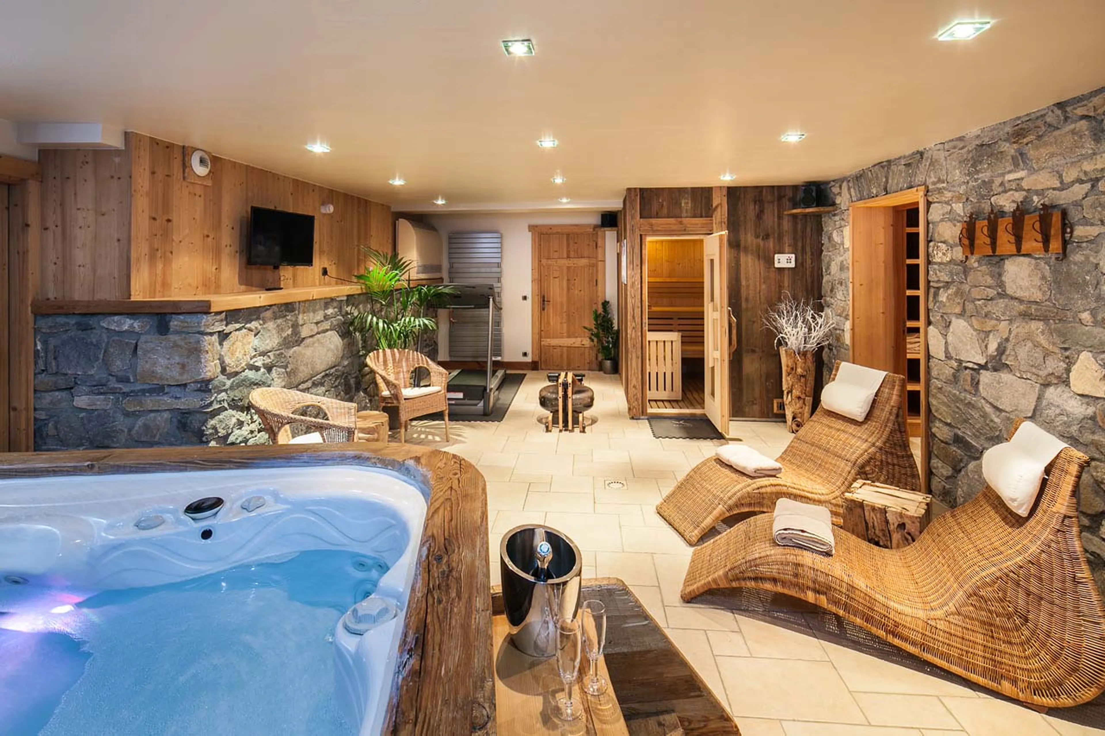 Hot tub at La Ferme de Mon Grand Pere in Meribel