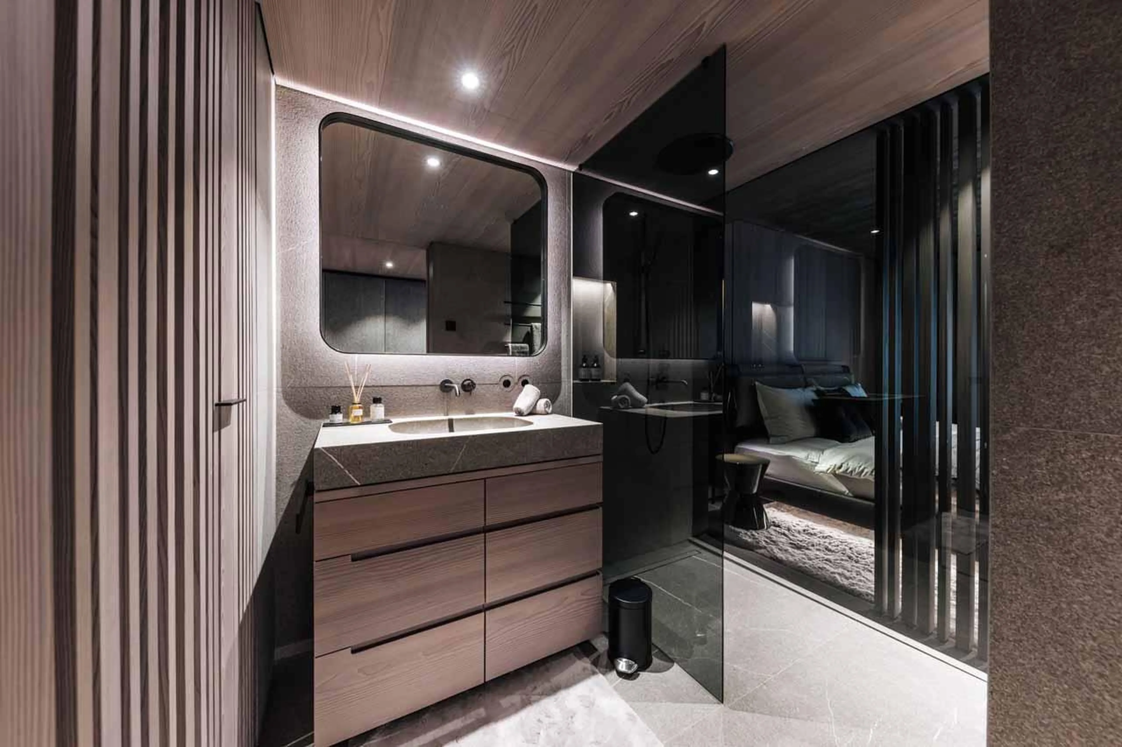 En-suite shower room in Le Chalet, Lech
