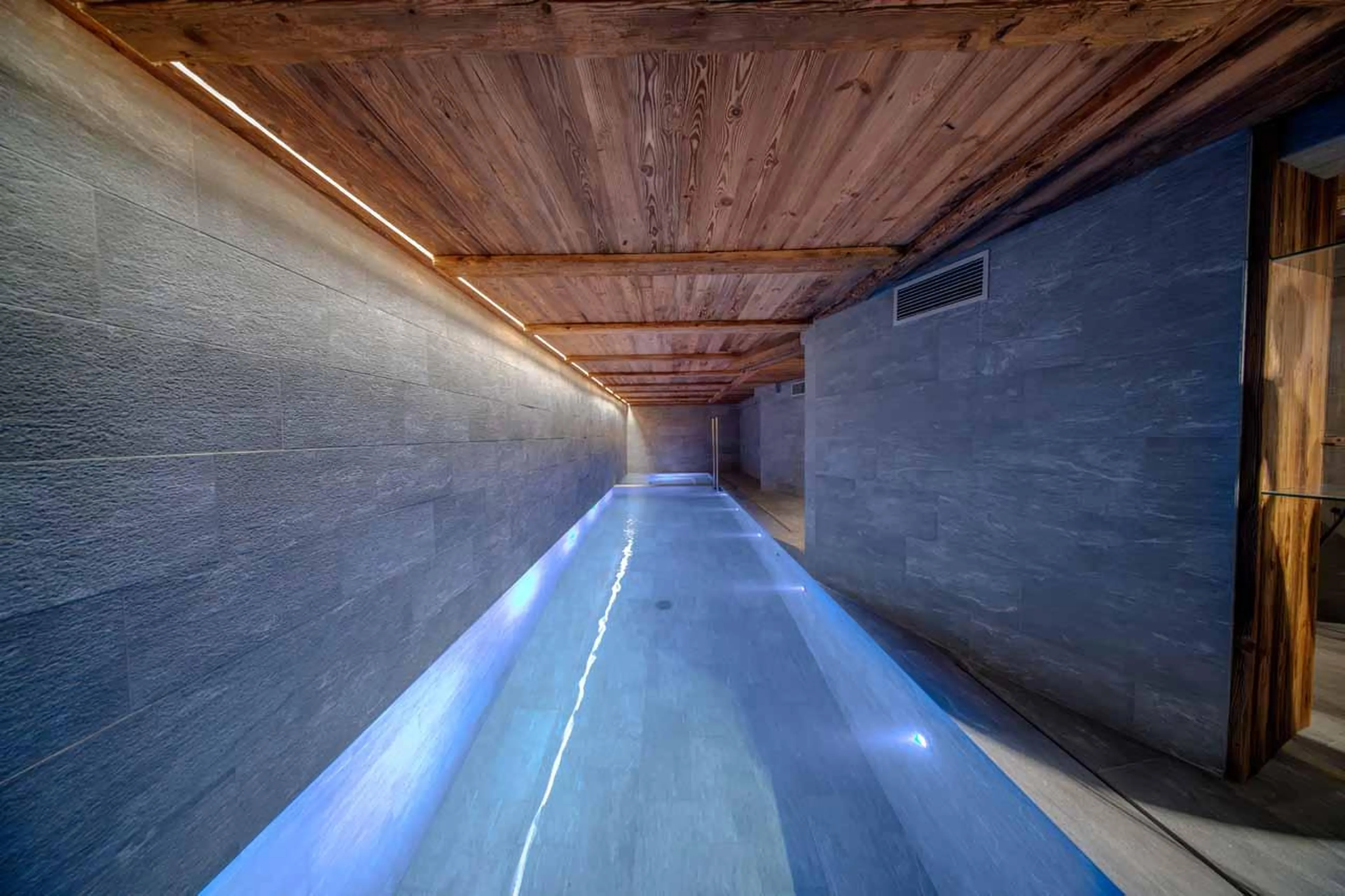 Swimming pool at Chalet Orso in Val d'Isere