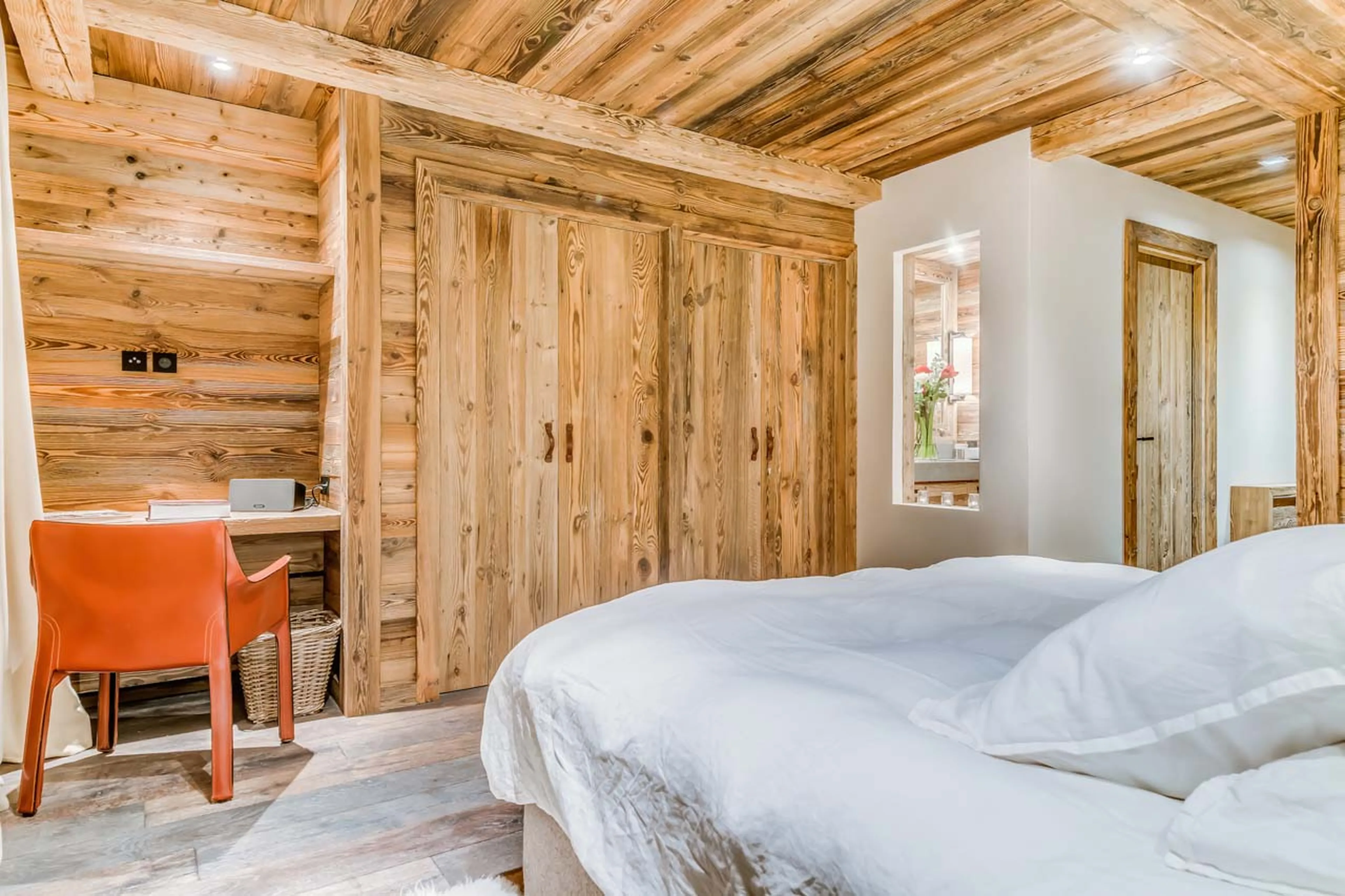 Bedroom one wardrobe at Apartment Les Sorbiers in Val d'Isere