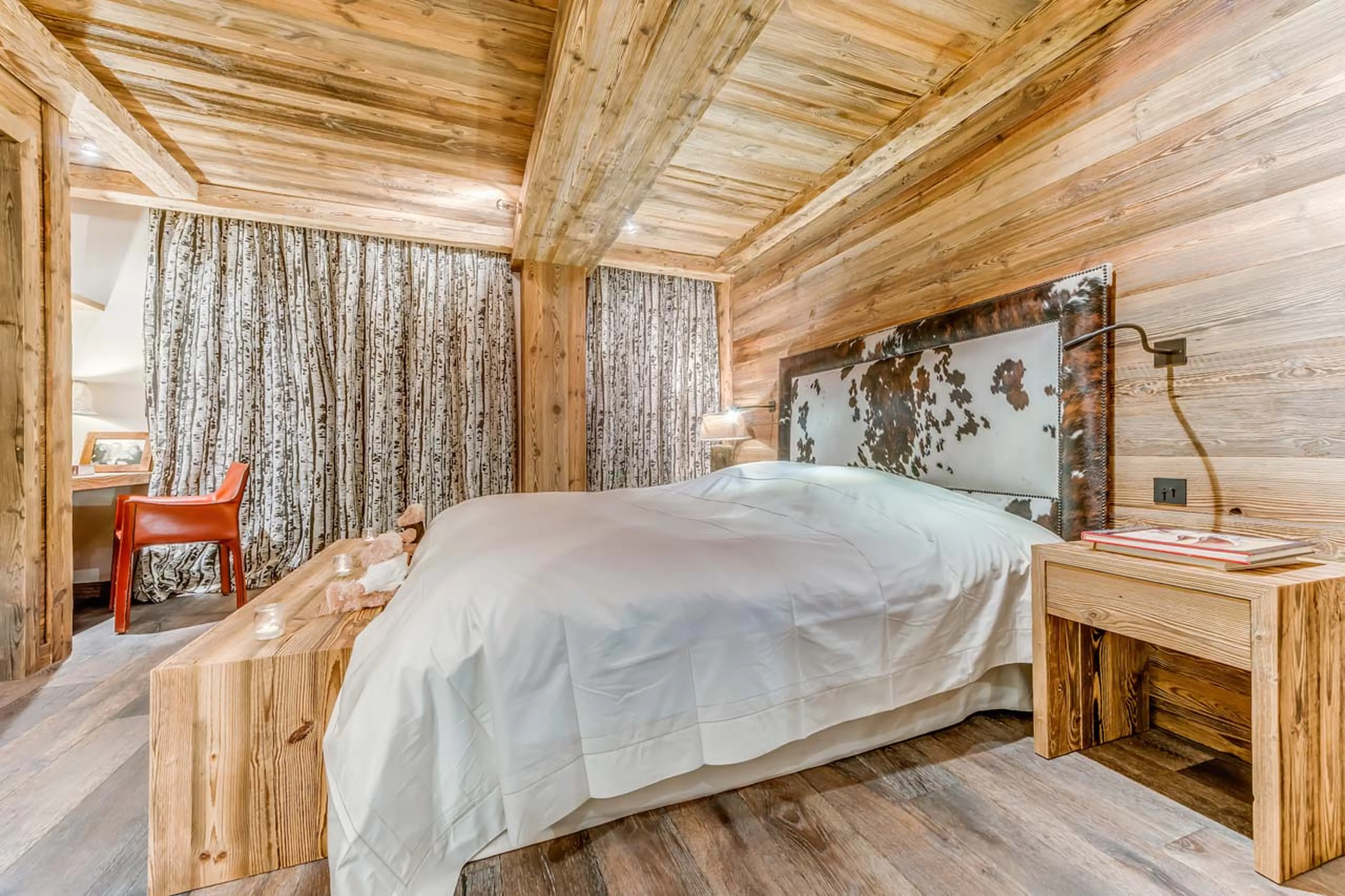 Super-king size bed in master bedroom at Apartment Les Sorbiers in Val d'Isere