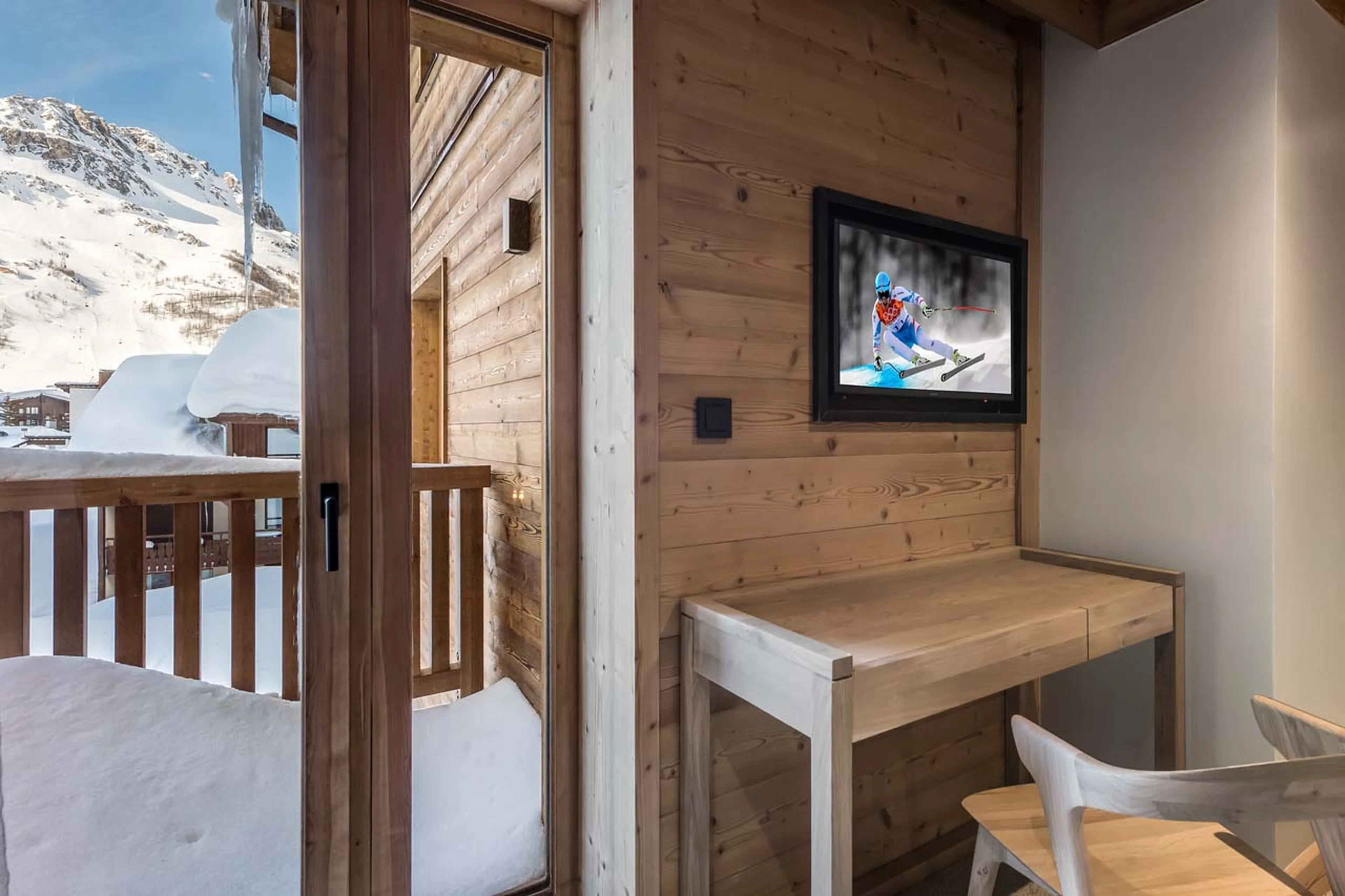 Bedroom two balcony at Apartment Lorenzo in Val d'Isere